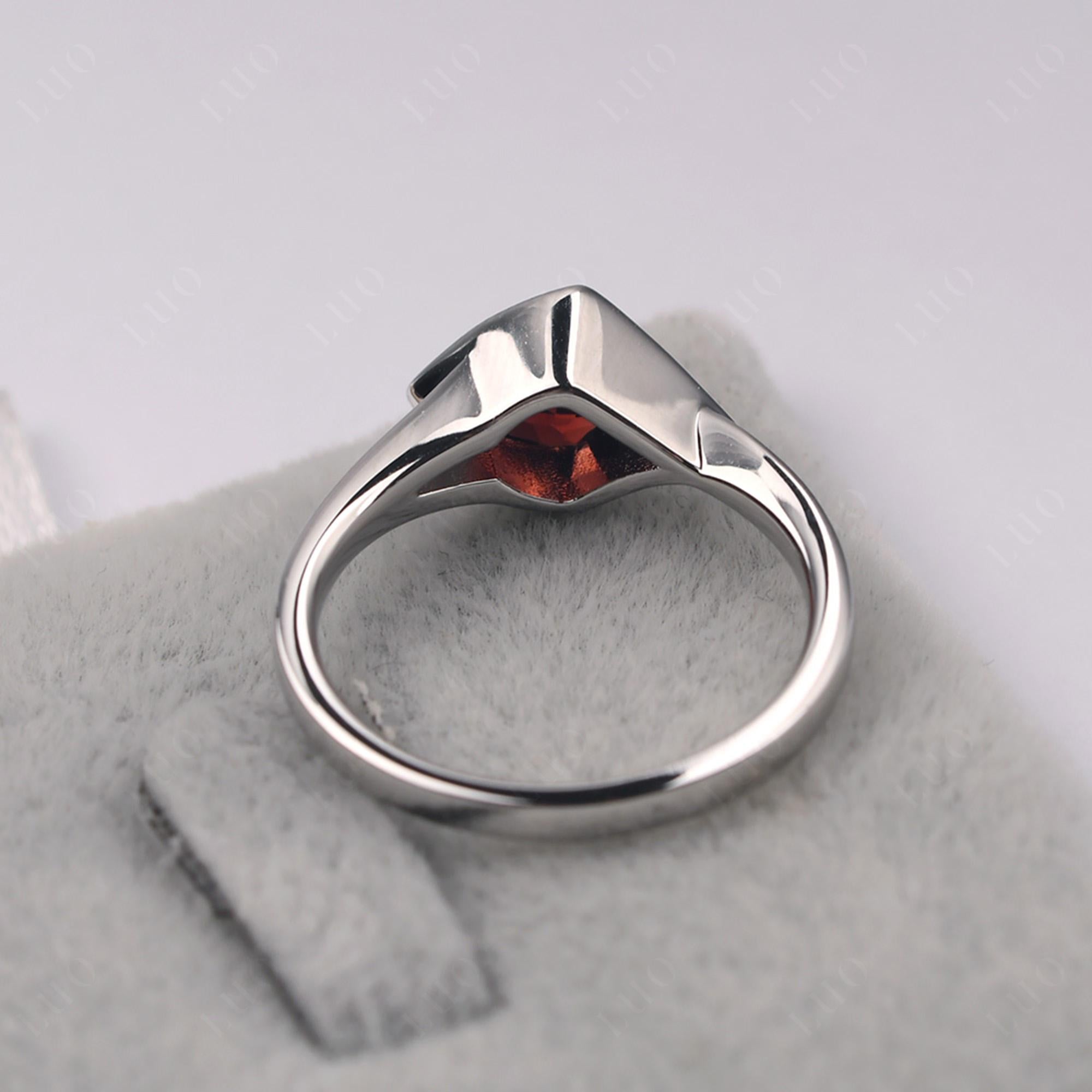 Garnet Arrowhead Ring - LUO Jewelry