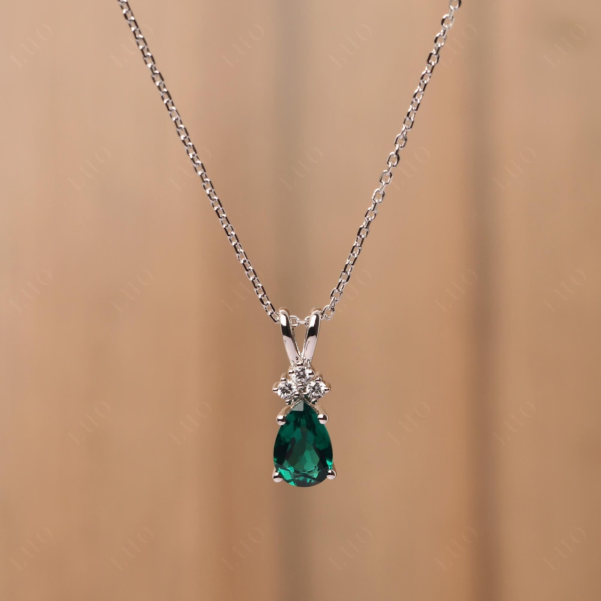 Pear Shaped Emerald Necklace