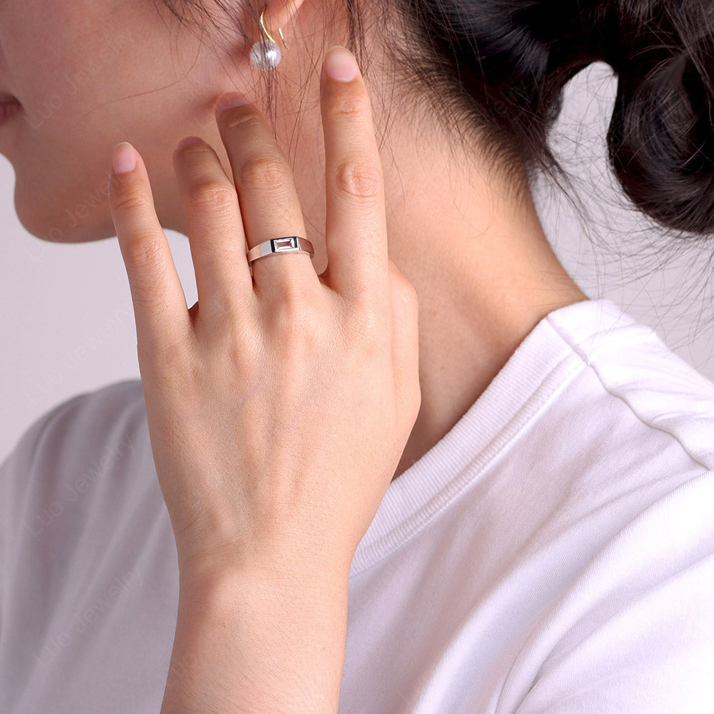 Anillo de compromiso de rectángulo horizontal de piedra lunar