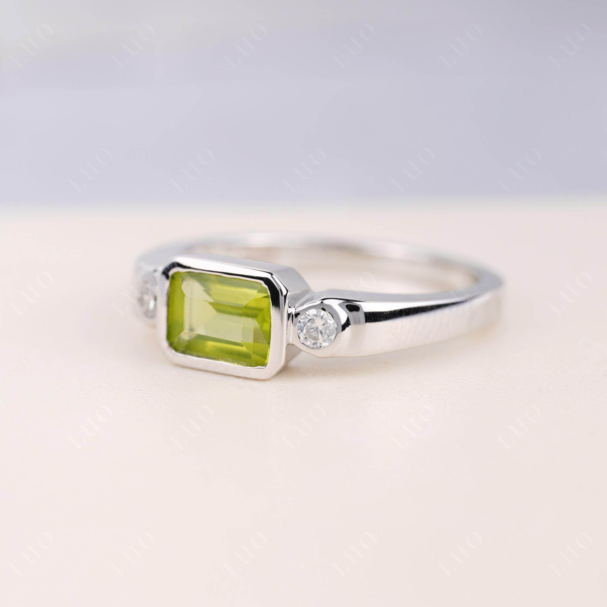 Antique Style Peridot East West Ring - LUO Jewelry