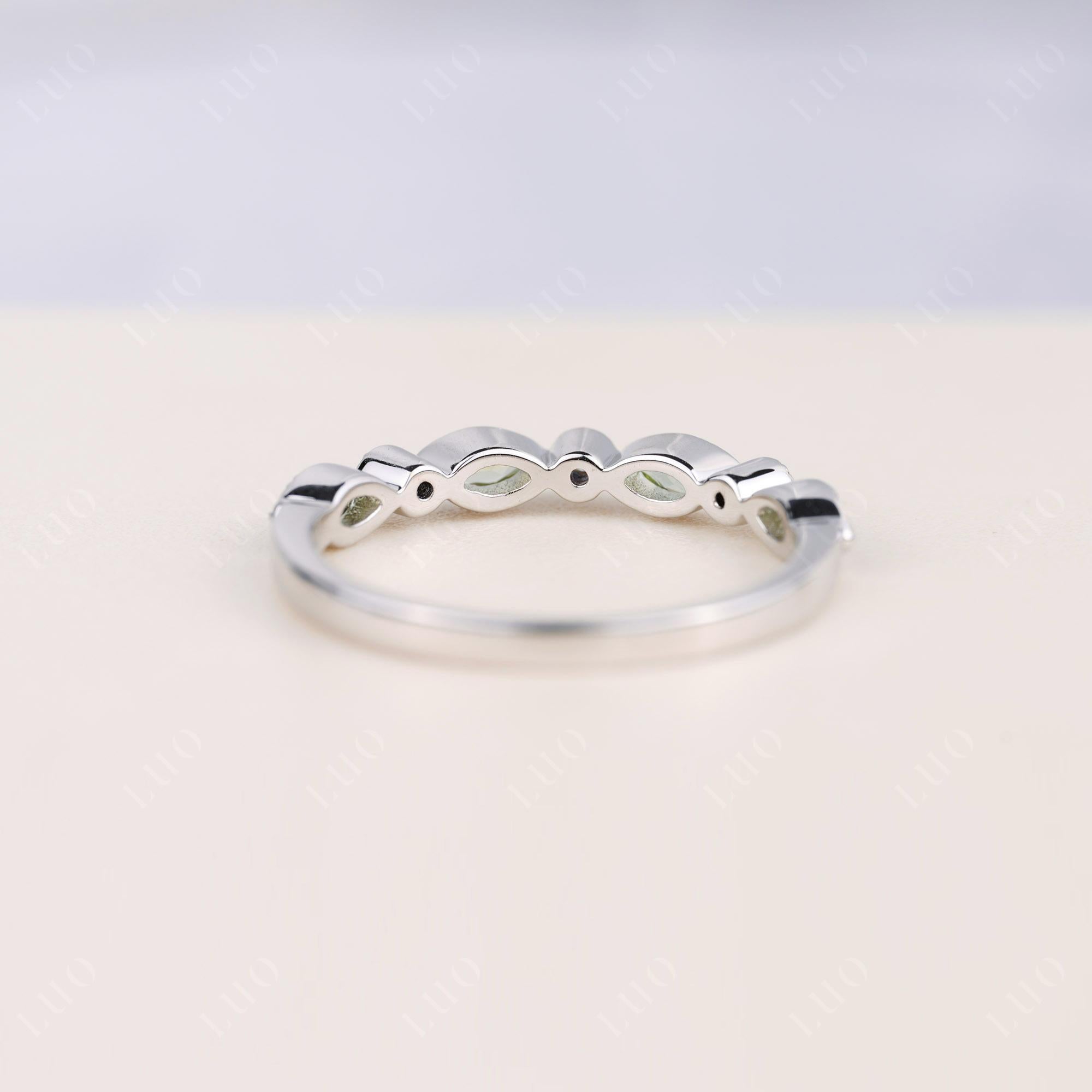 Peridot Milgrain Band Ring - LUO Jewelry