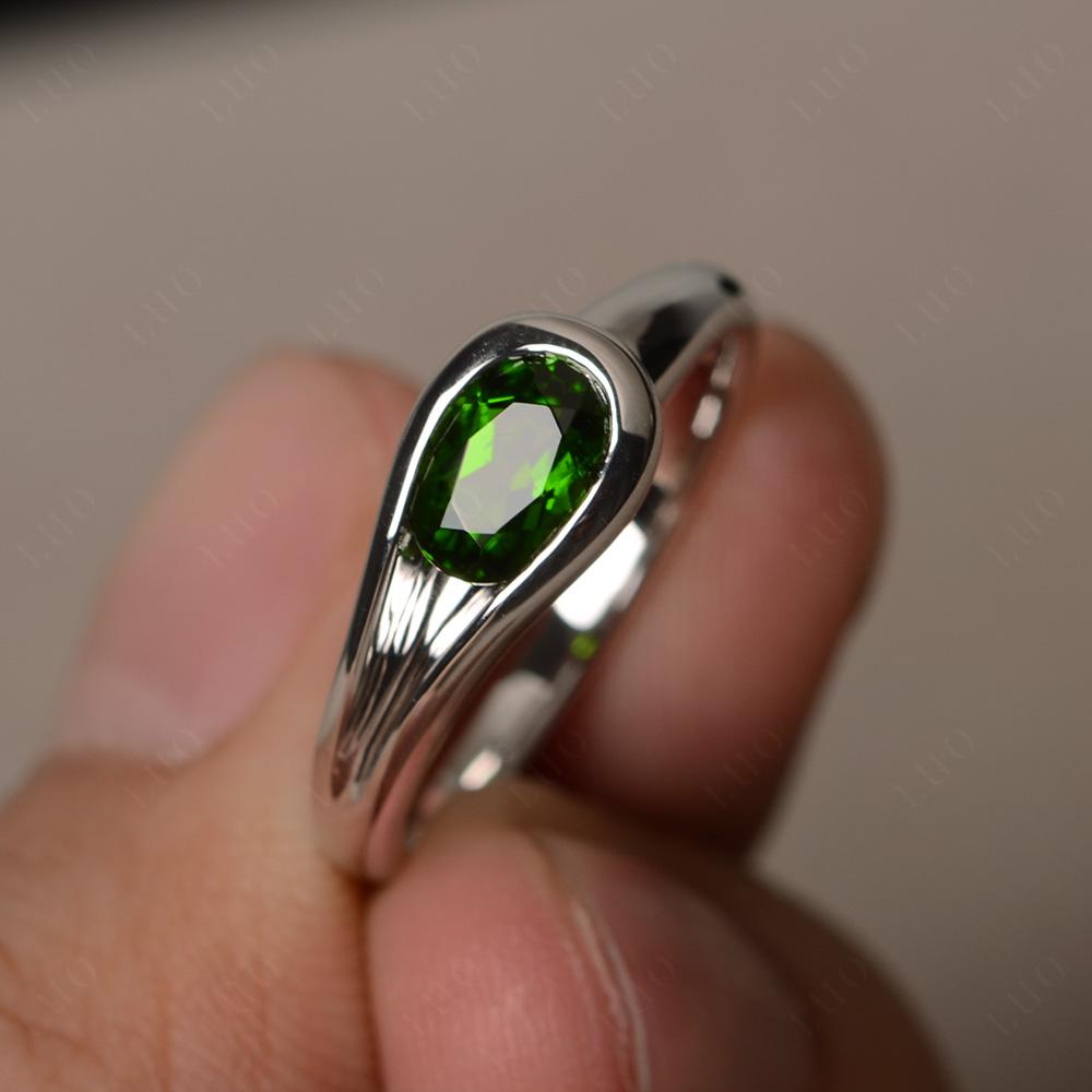 Diopside Minimalist Engagement Ring - LUO Jewelry