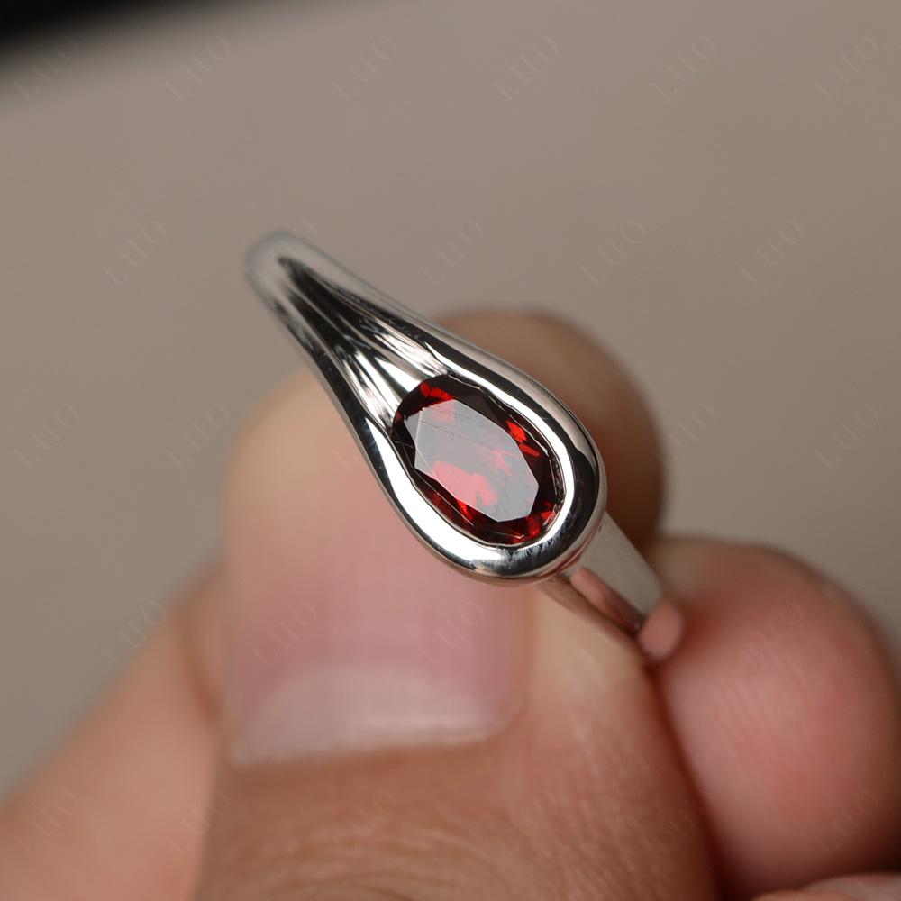 Garnet Streamline Ring - LUO Jewelry