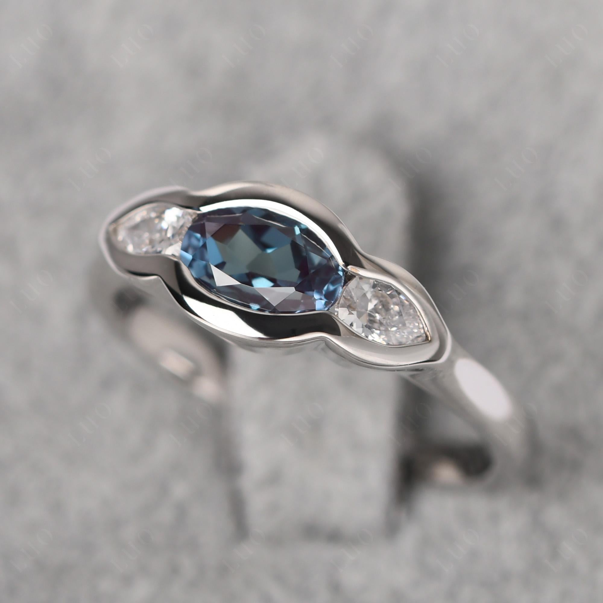 3 Stone Bezel Set Alexandrite Wave Ring - LUO Jewelry