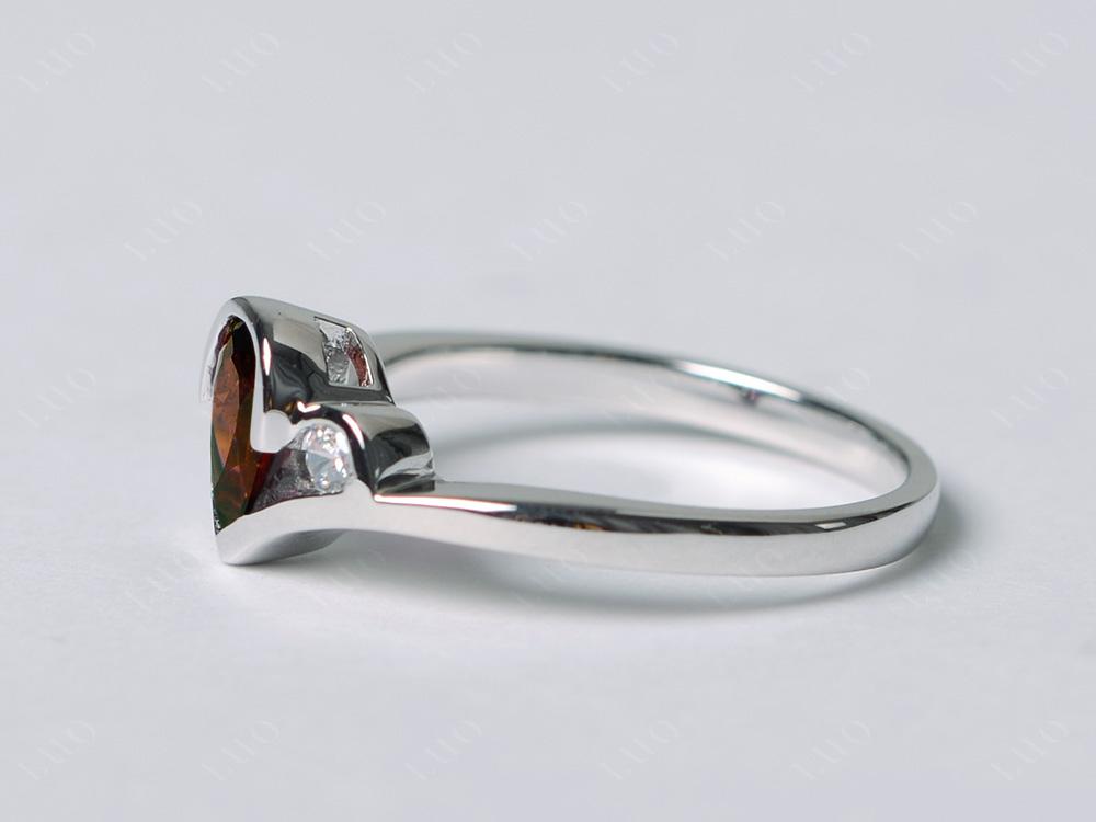 Garnet Scalloped Bezel Ring | LUO Jewelry