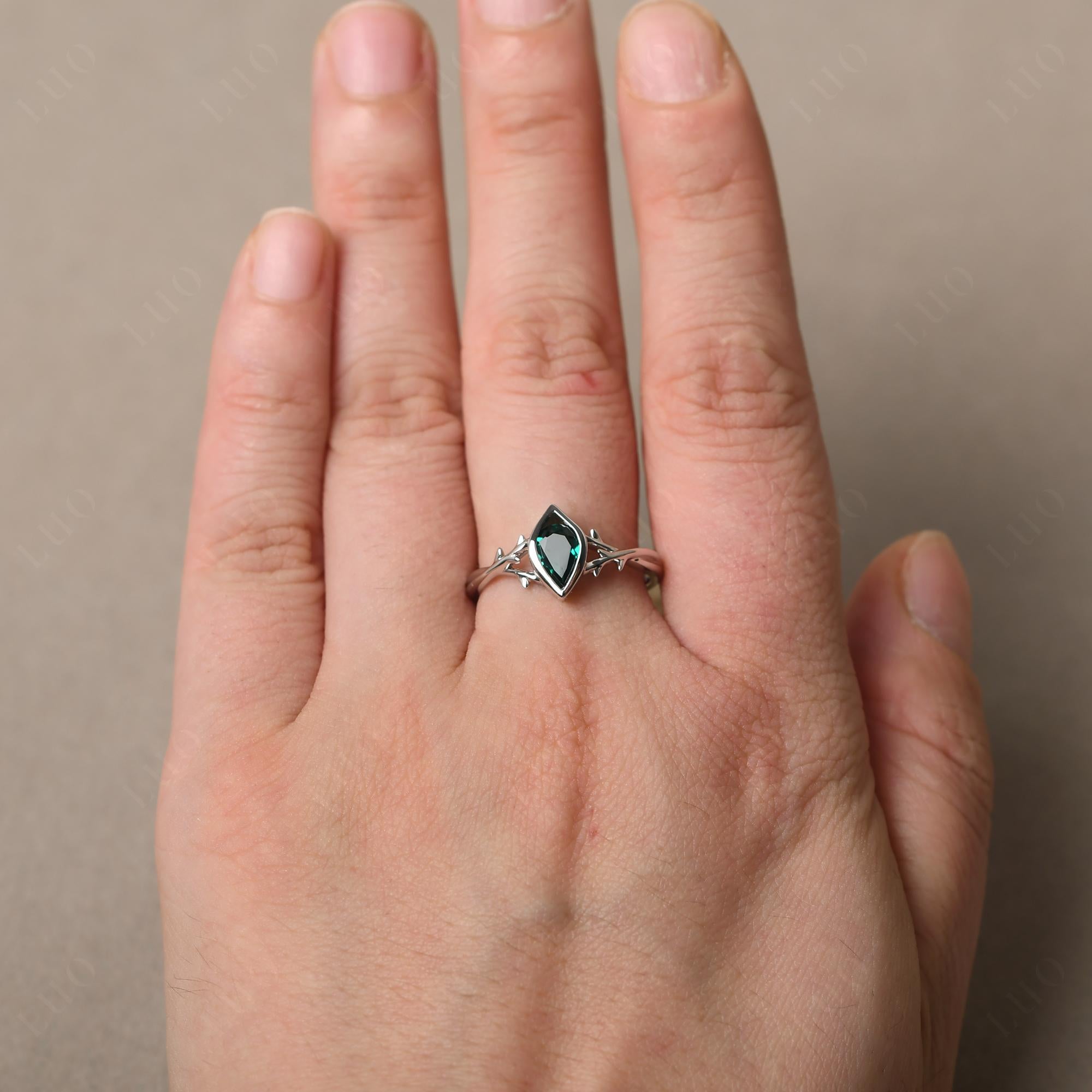 Emerald Twig Bezel Set Ring - LUO Jewelry