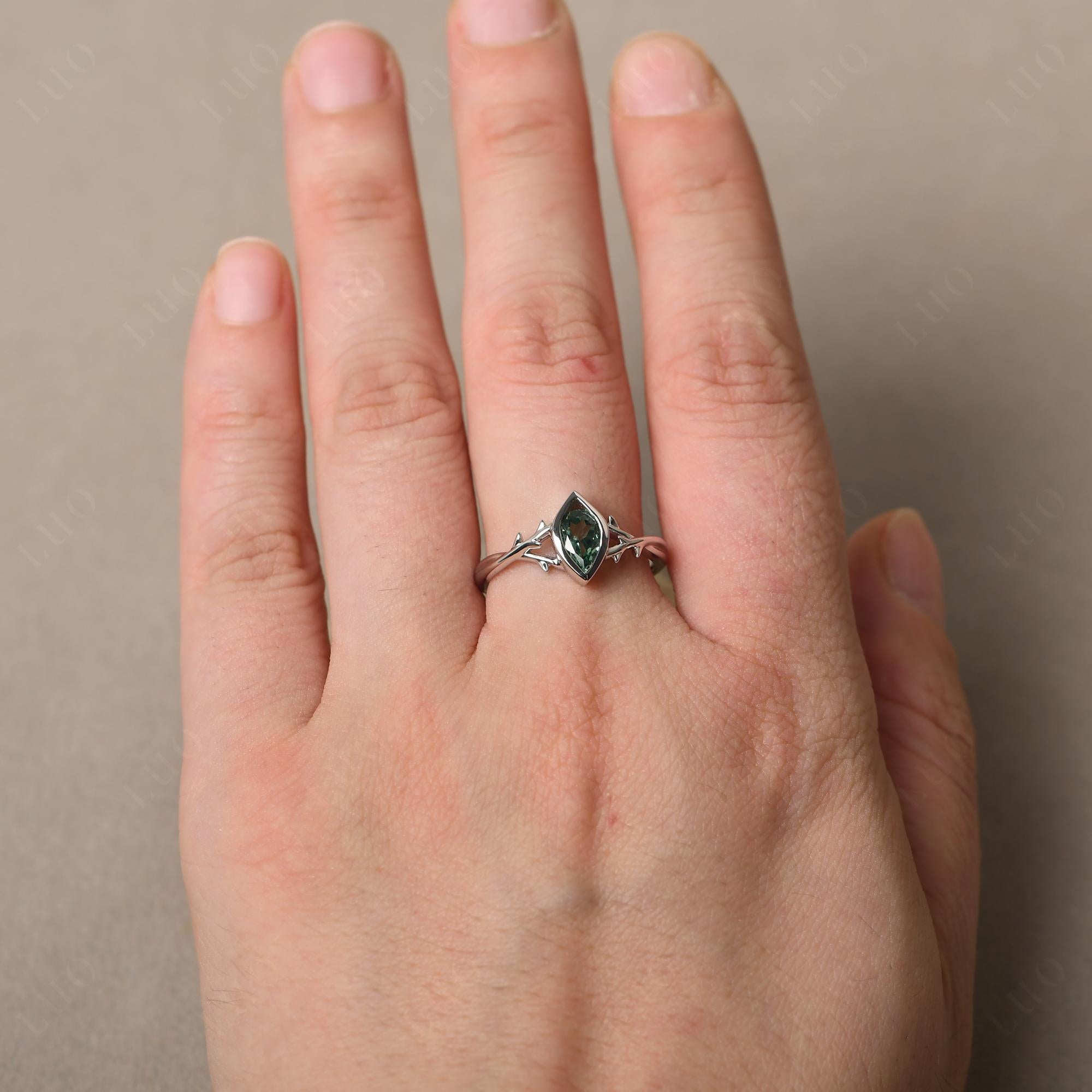 Green Sapphire Twig Bezel Set Ring - LUO Jewelry