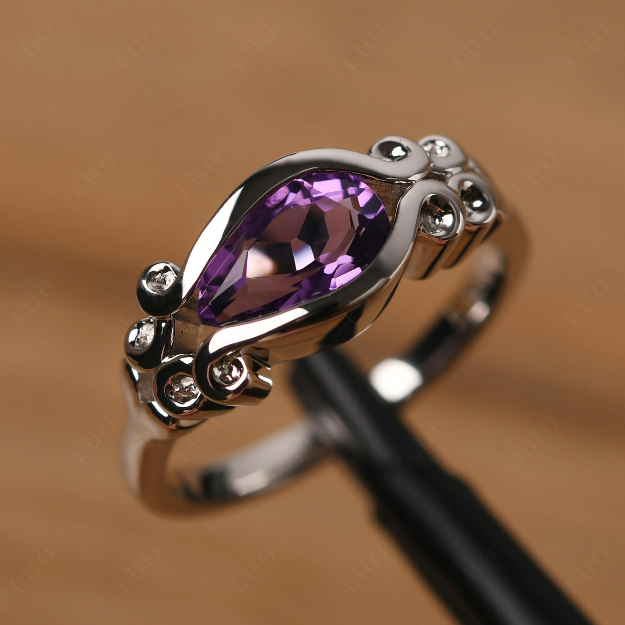 Amethyst Scrollwork Ring - LUO Jewelry