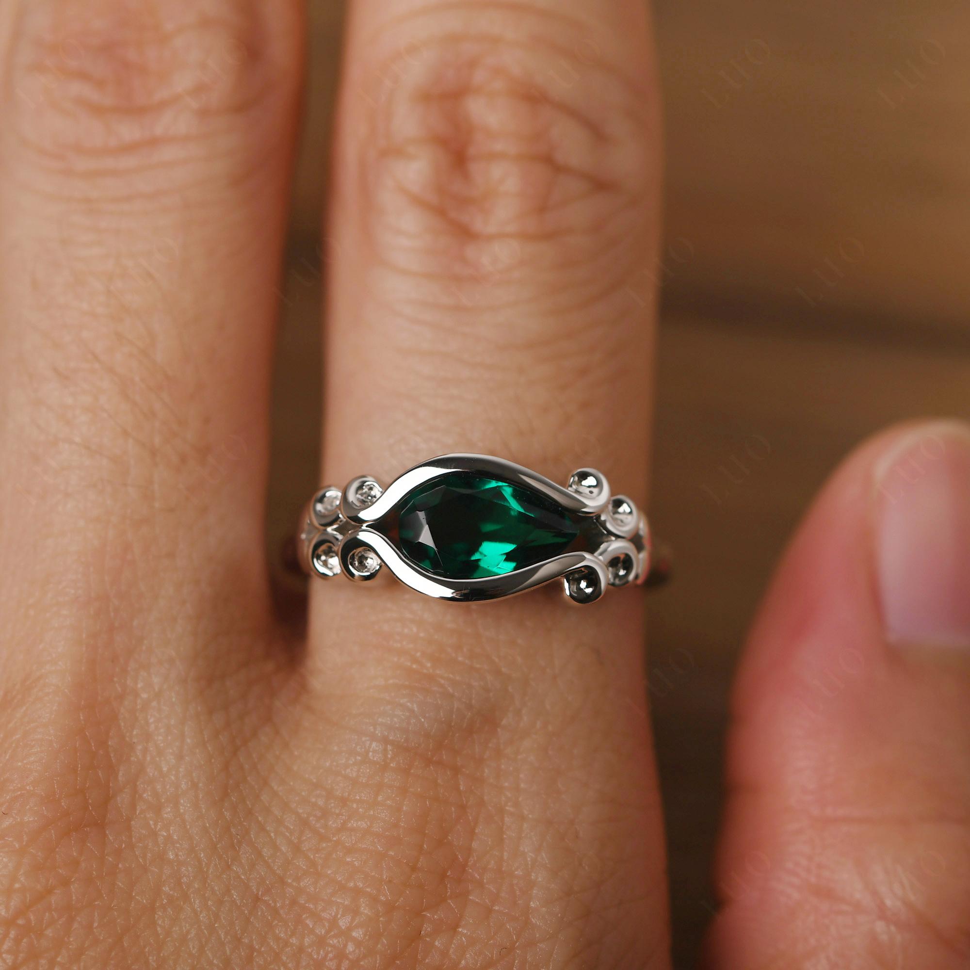 Emerald Scrollwork Ring - LUO Jewelry