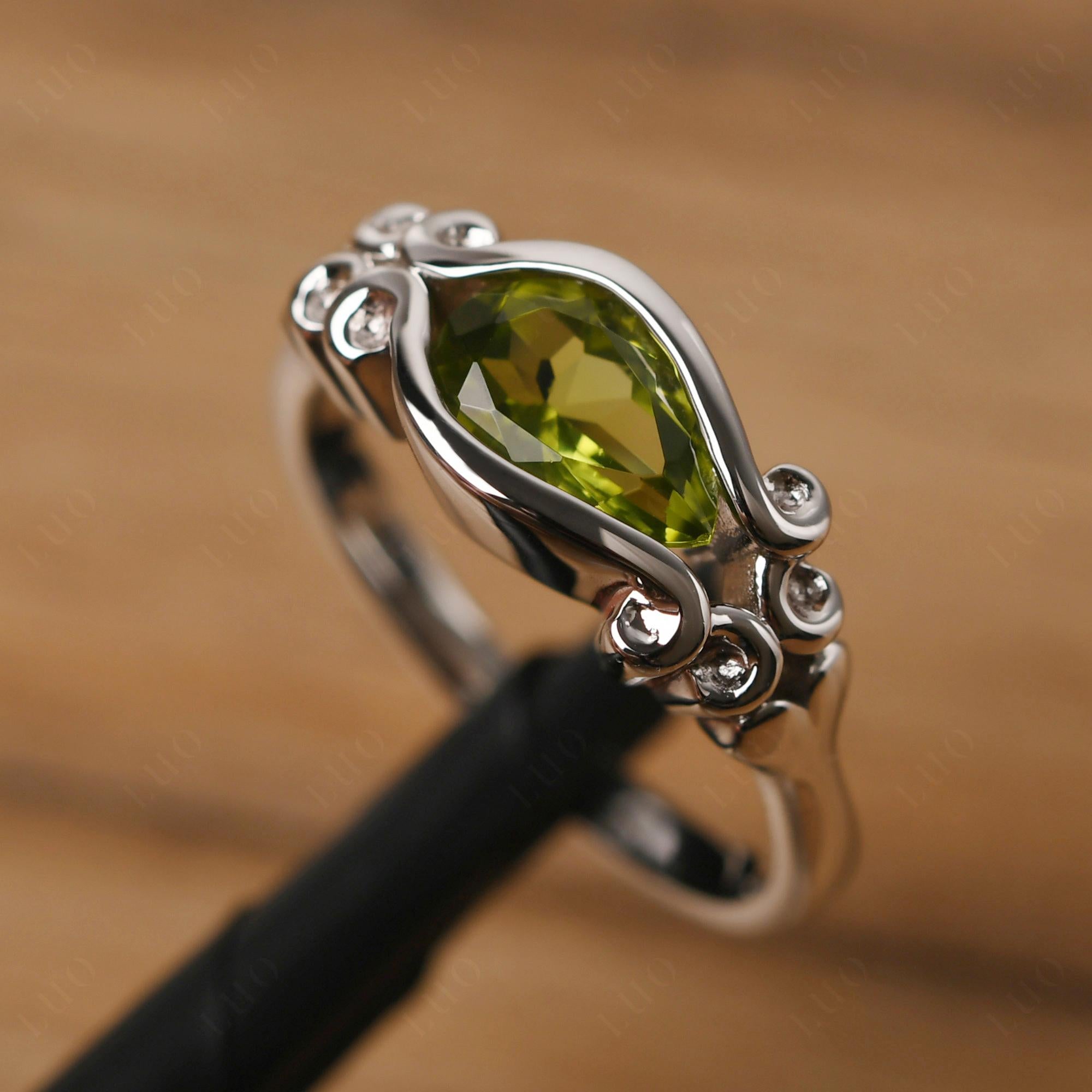 Pear Shaped Peridot Scroll Ring - LUO Jewelry