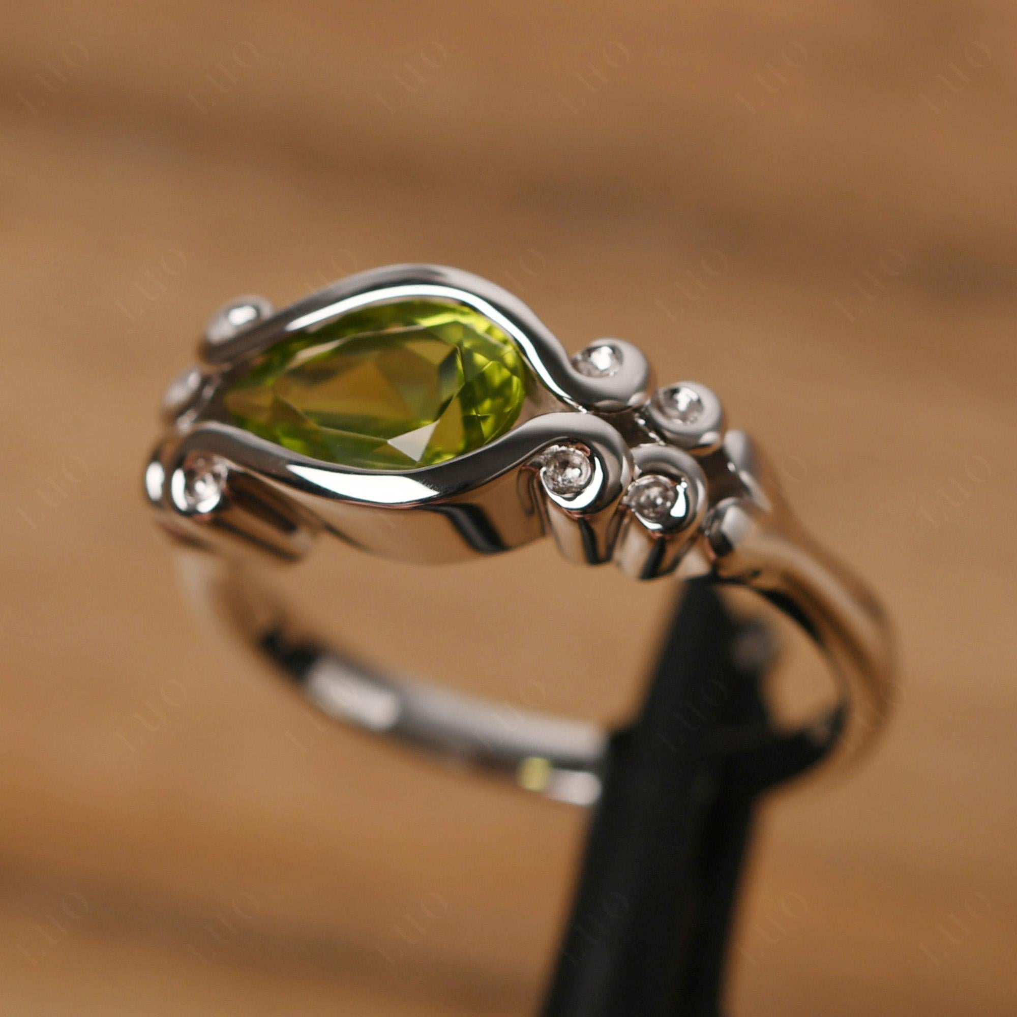 Pear Shaped Peridot Scroll Ring - LUO Jewelry