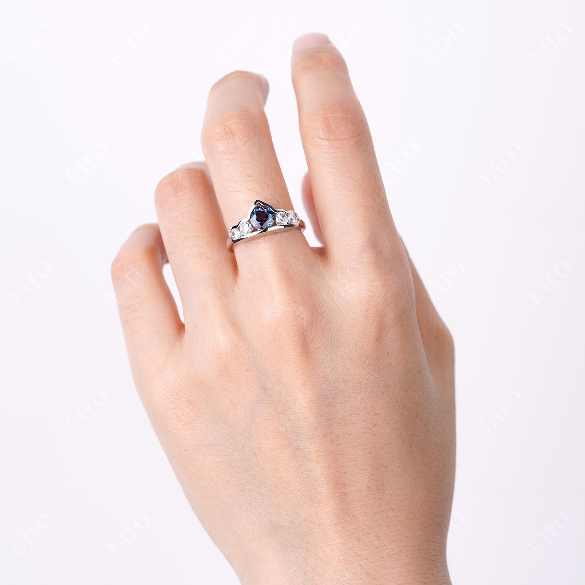 Vintage Alexandrite Cluster Ring Yellow Gold - LUO Jewelry