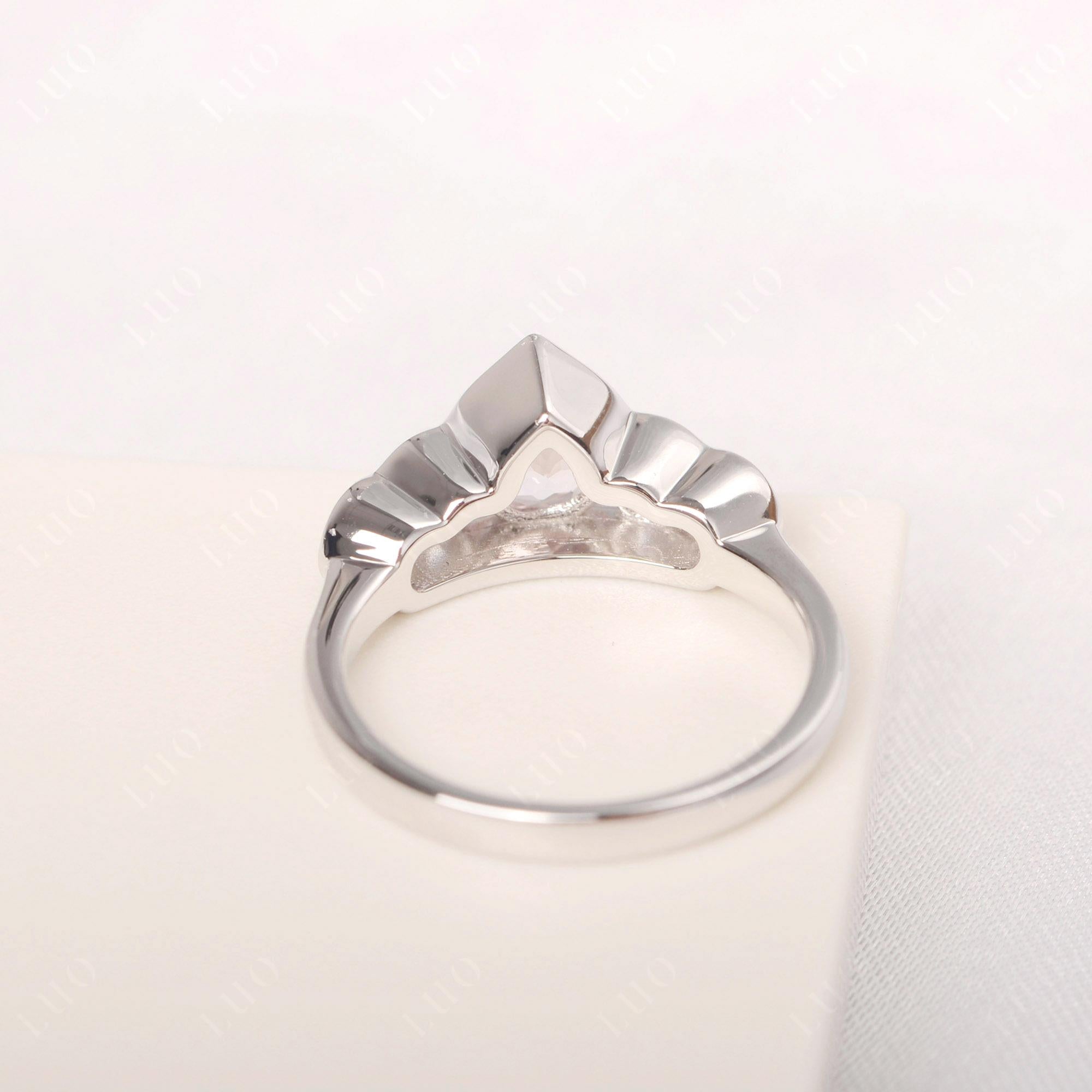 Vintage Cubic Zirconia Cluster Ring Yellow Gold - LUO Jewelry