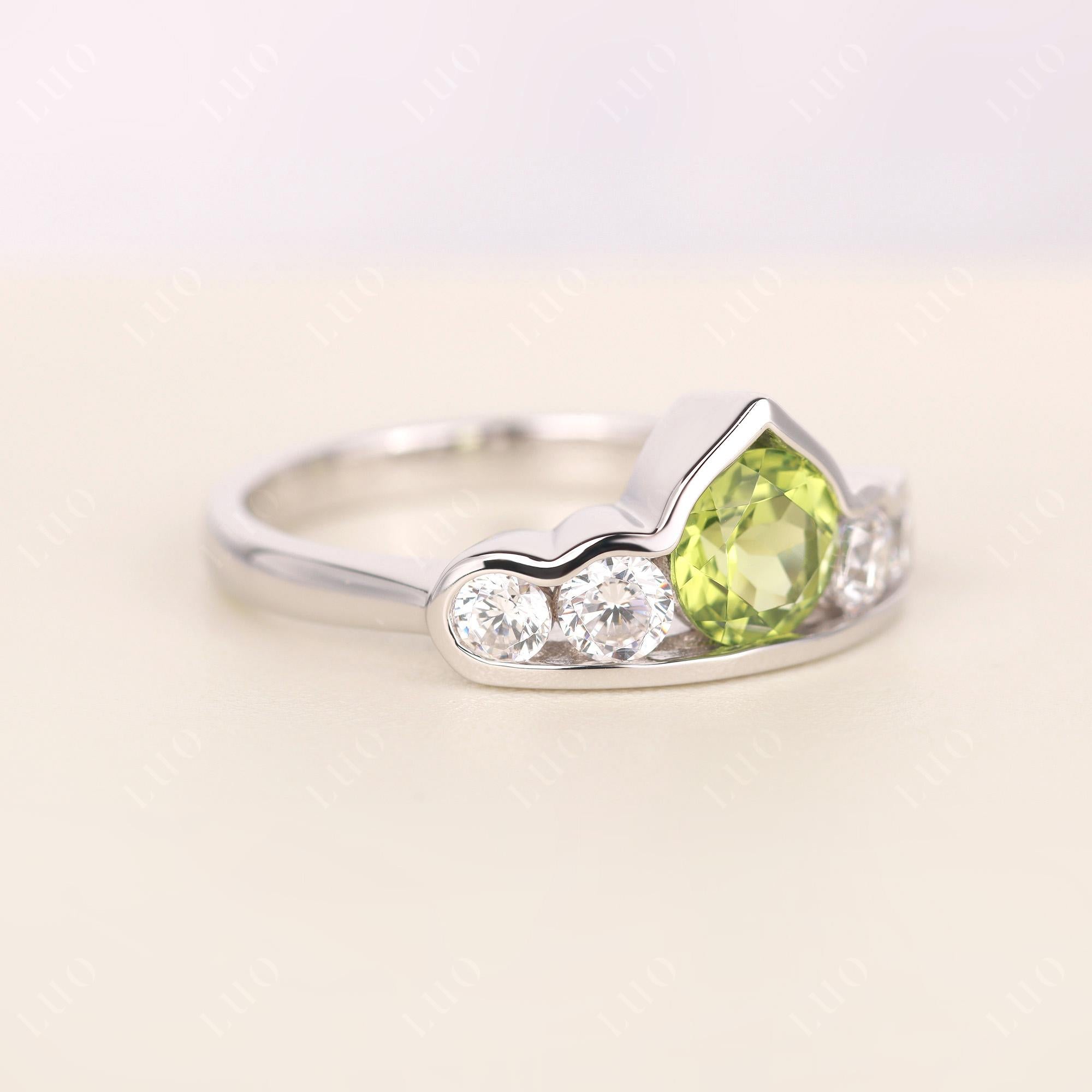 Vintage Peridot Cluster Ring Yellow Gold - LUO Jewelry
