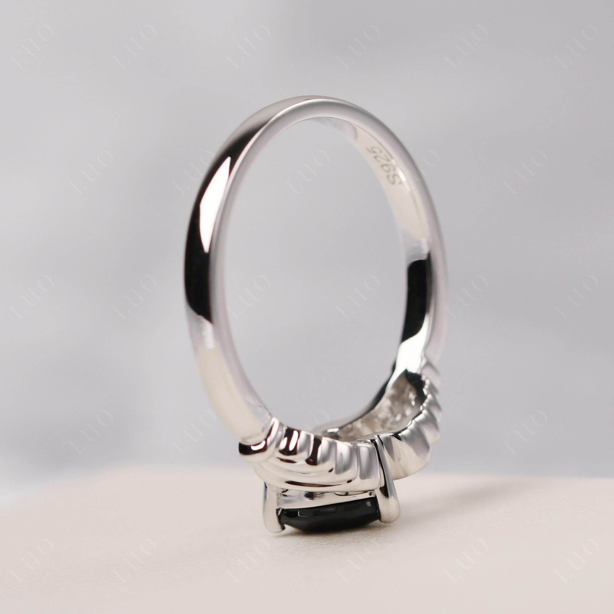 Black Spinel Women's Claddagh Ring - LUO Jewelry