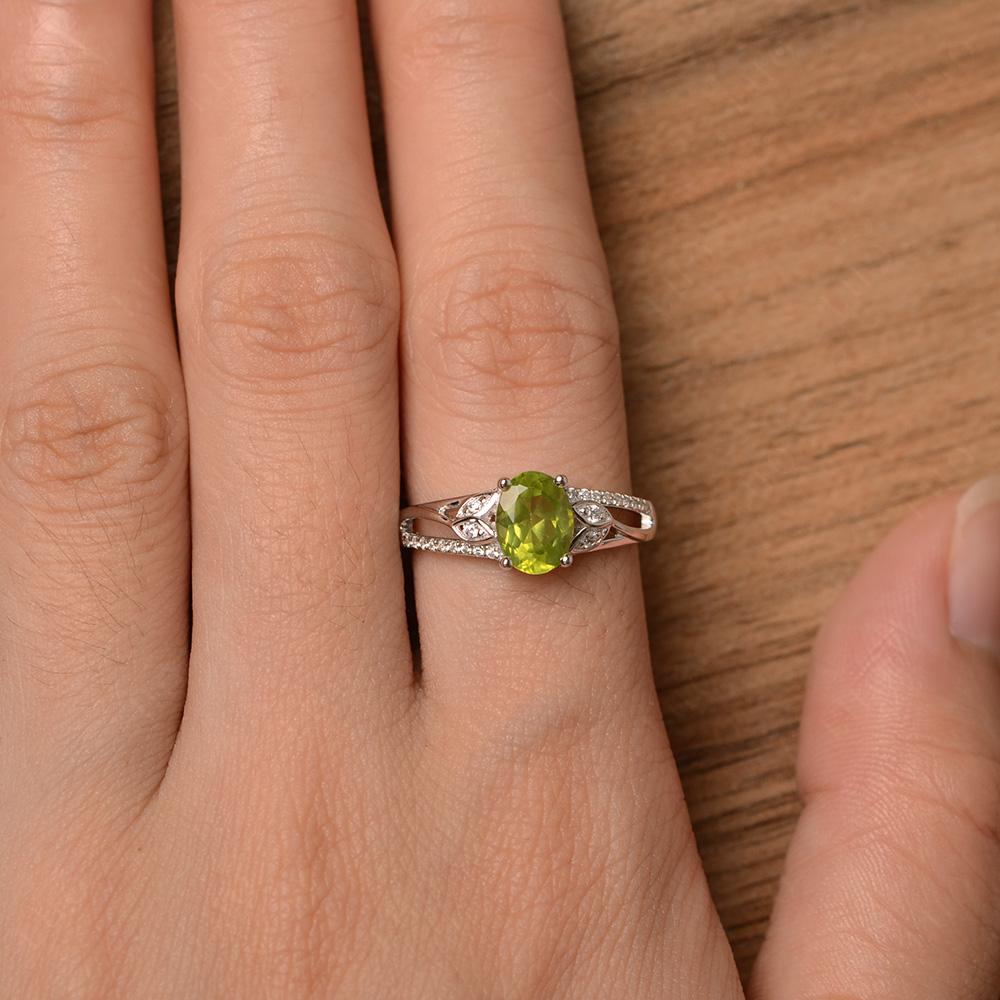 Oval Cut Peridot Ring - LUO Jewelry