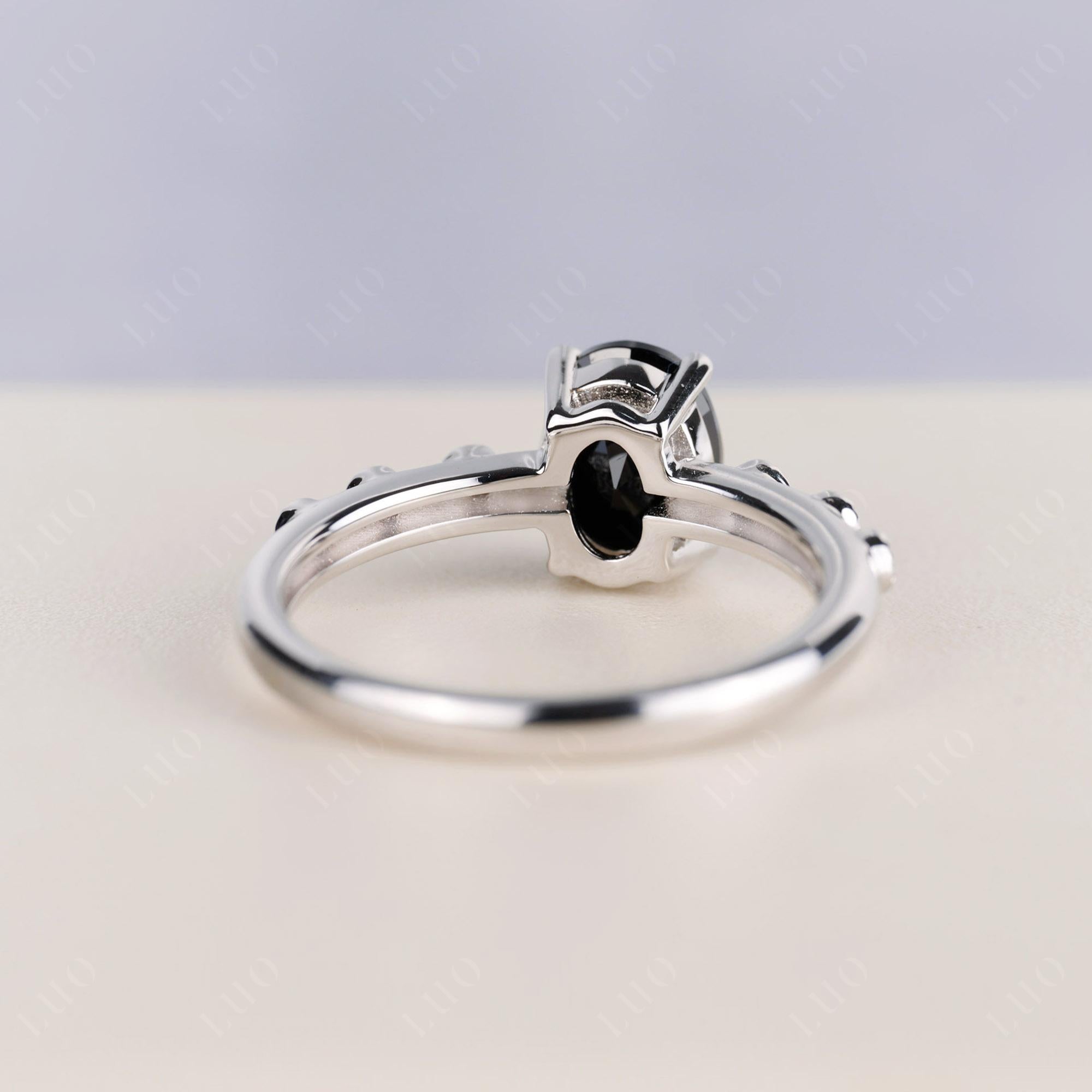 Antique Oval Cut Black Spinel Ring - LUO Jewelry