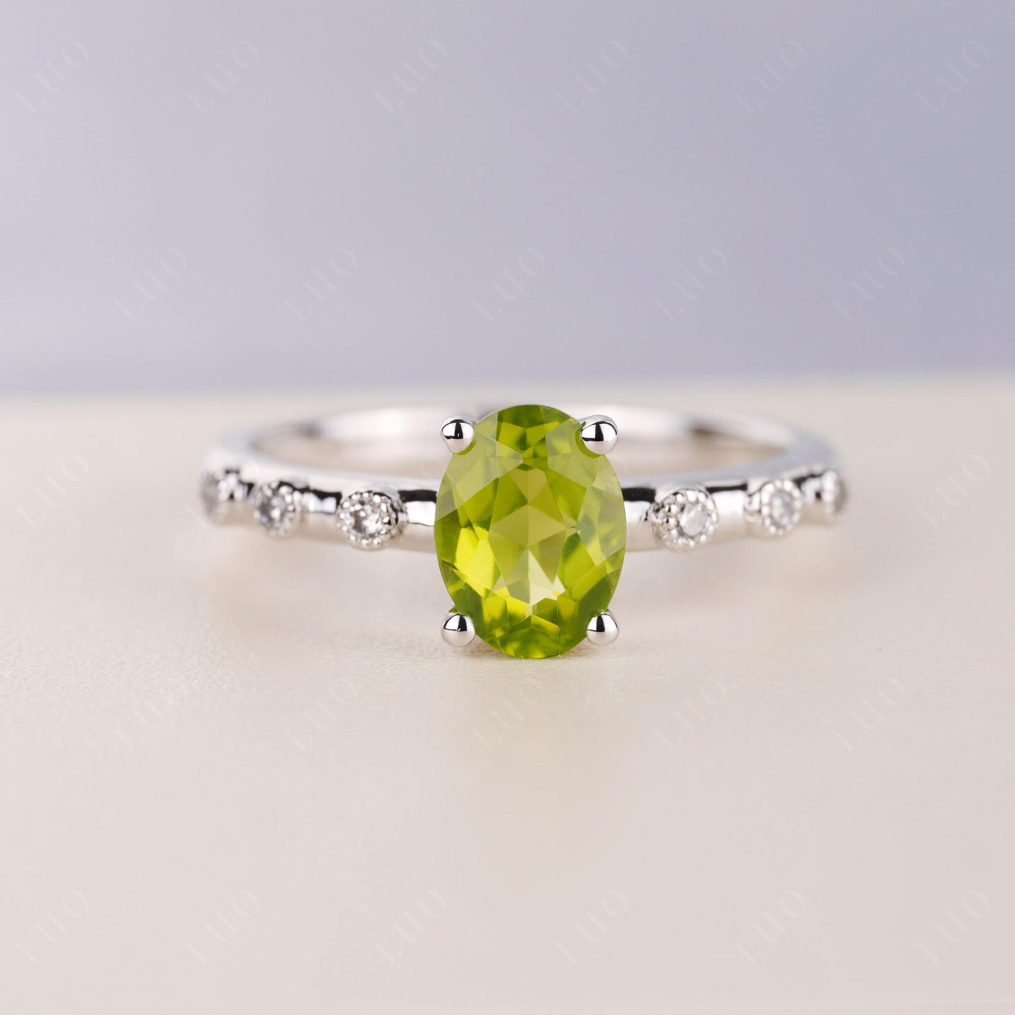 Antique Oval Cut Peridot Ring - LUO Jewelry