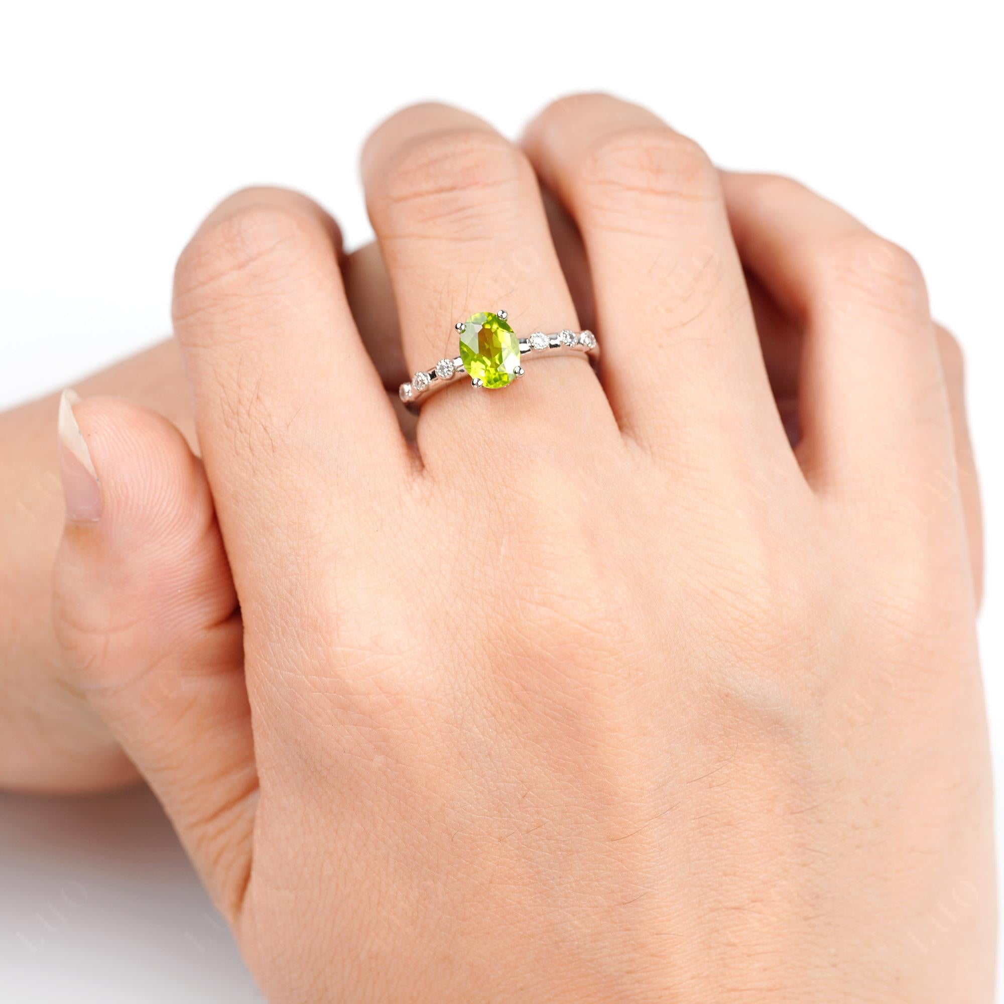 Antique Oval Cut Peridot Ring - LUO Jewelry