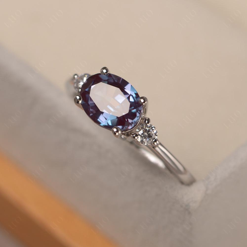 Oval East West Alexandrite Trilogy Ring - LUO Jewelry
