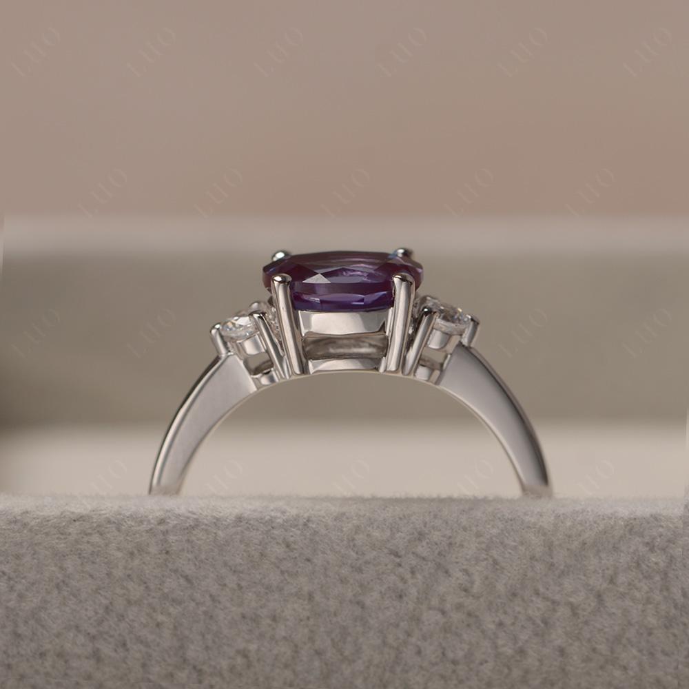 Oval East West Alexandrite Trilogy Ring - LUO Jewelry