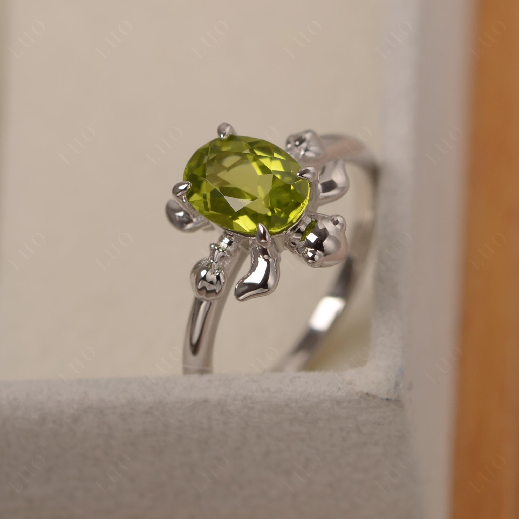 Peridot Sea Turtle Ring - LUO Jewelry