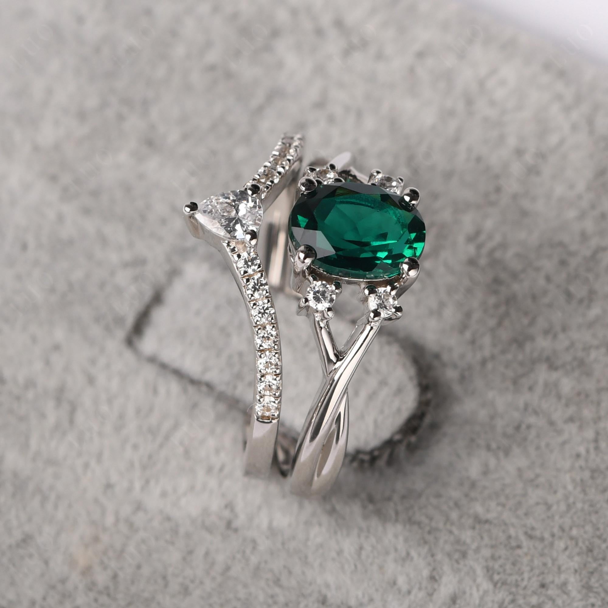 Oval Emerald Wedding Ring Set - LUO Jewelry