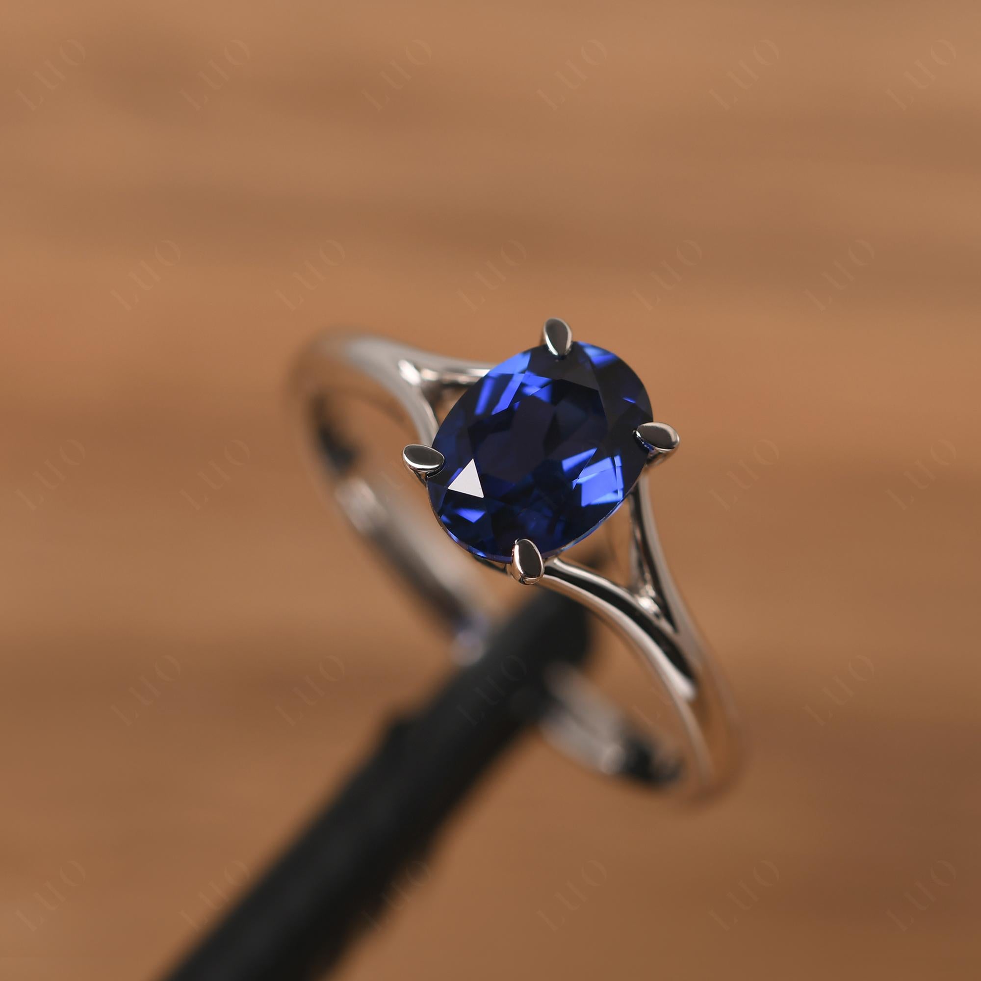 Sapphire Split Shank Ring - LUO Jewelry