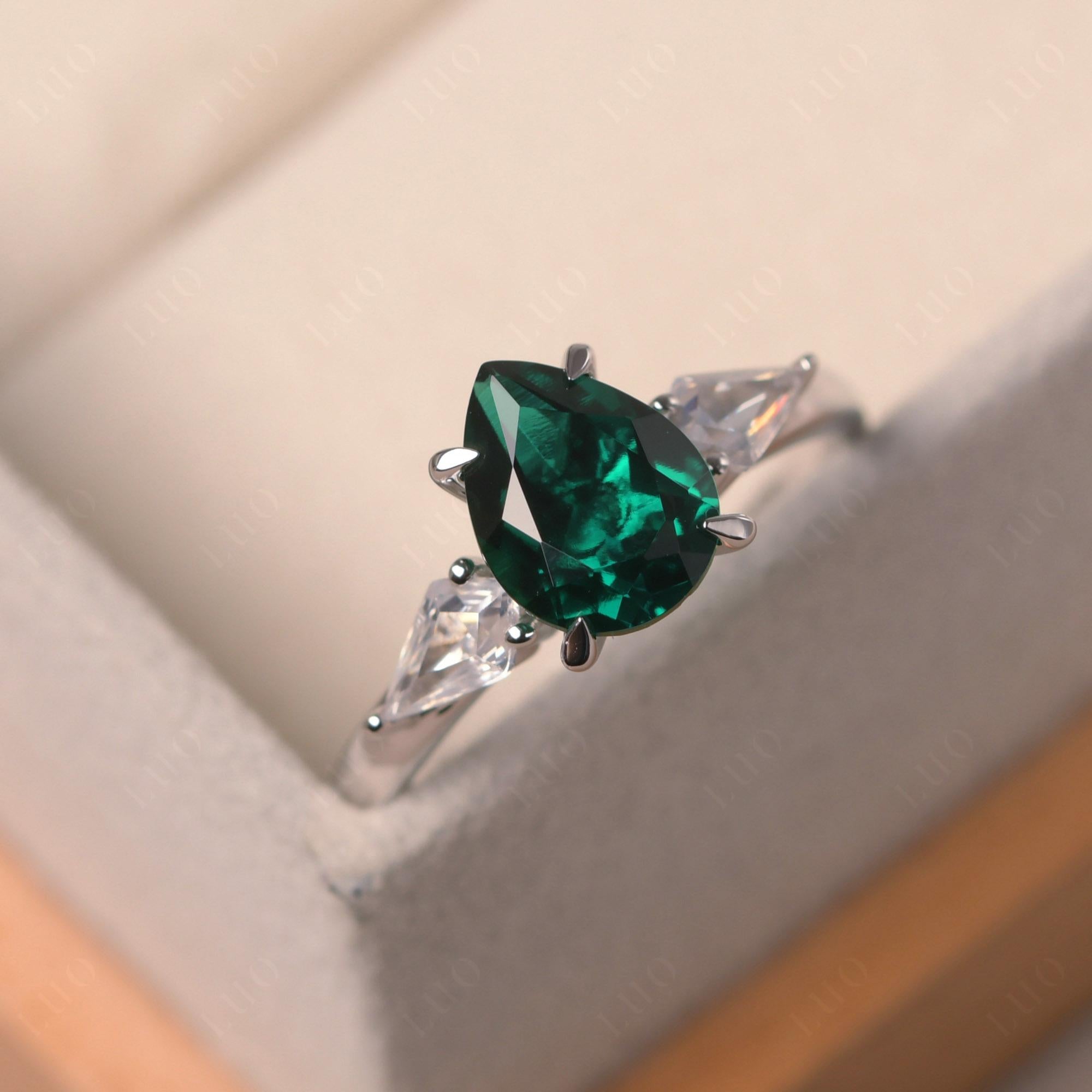 Pear Emerald Trilogy Engagement Ring - LUO Jewelry