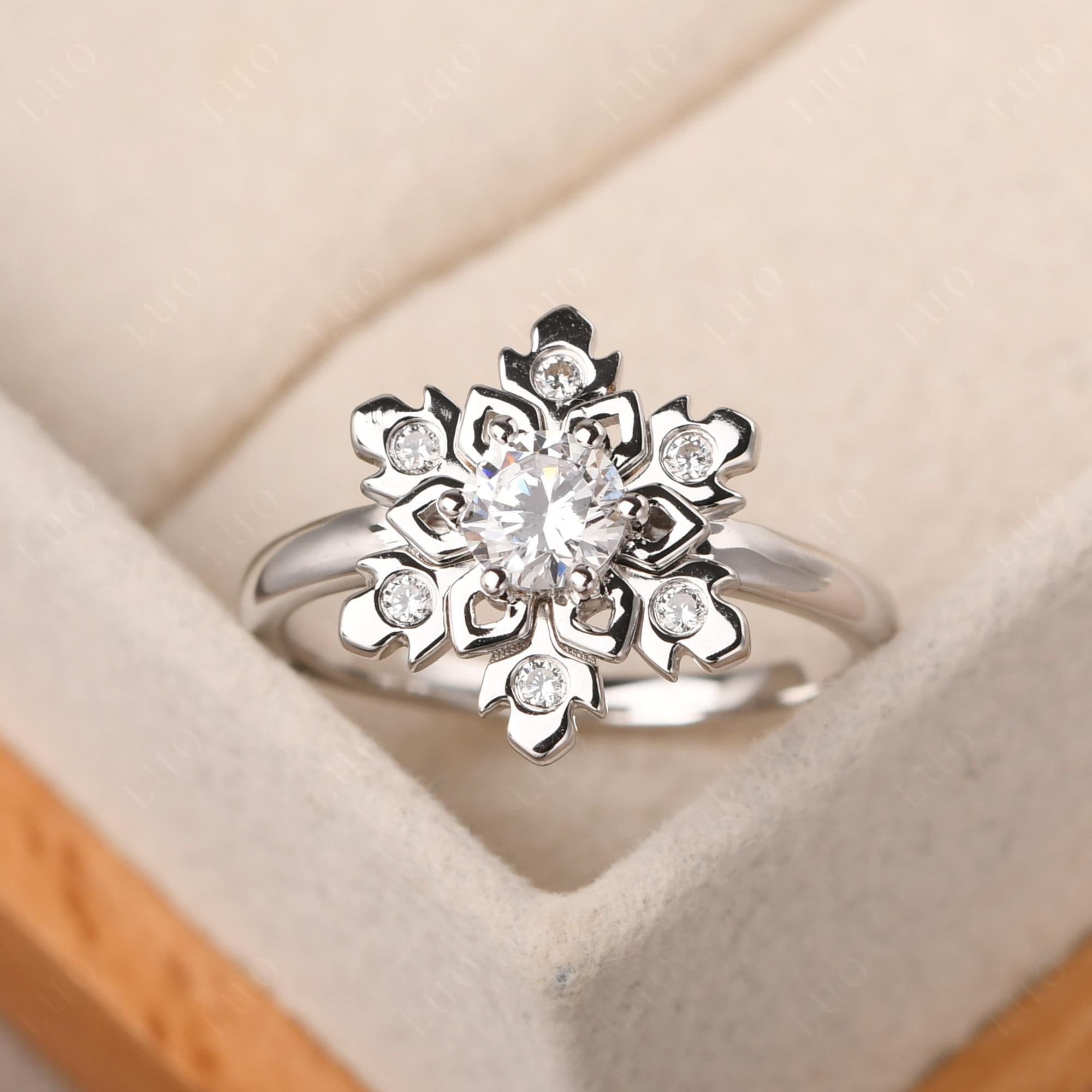 Cubic Zirconia Snowflake Engagement Ring - LUO Jewelry