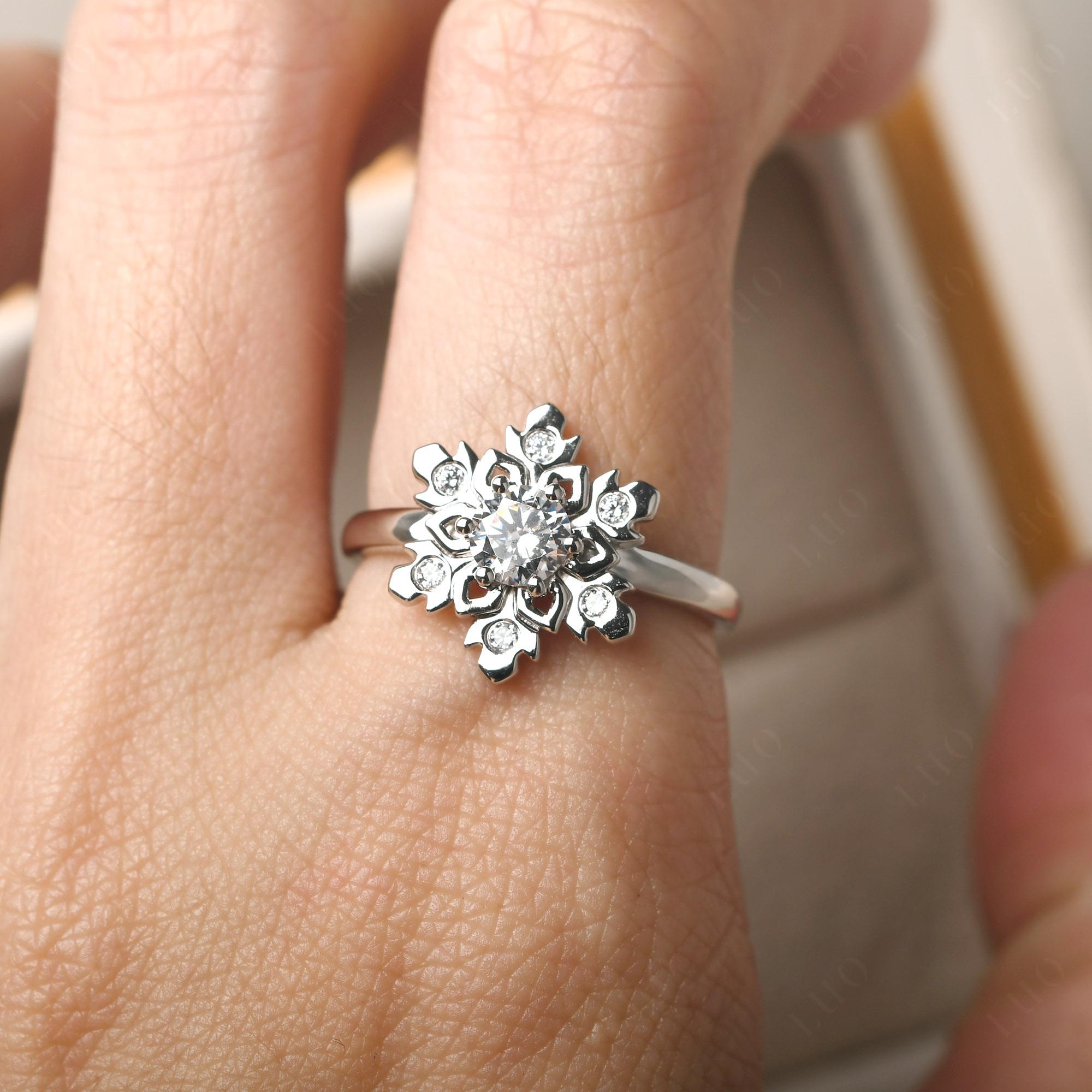 Cubic Zirconia Snowflake Engagement Ring - LUO Jewelry