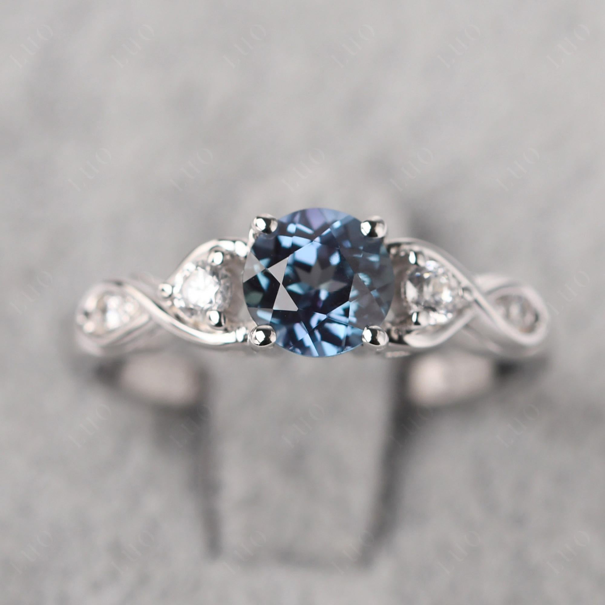 Alexandrite Twisted Ring - LUO Jewelry