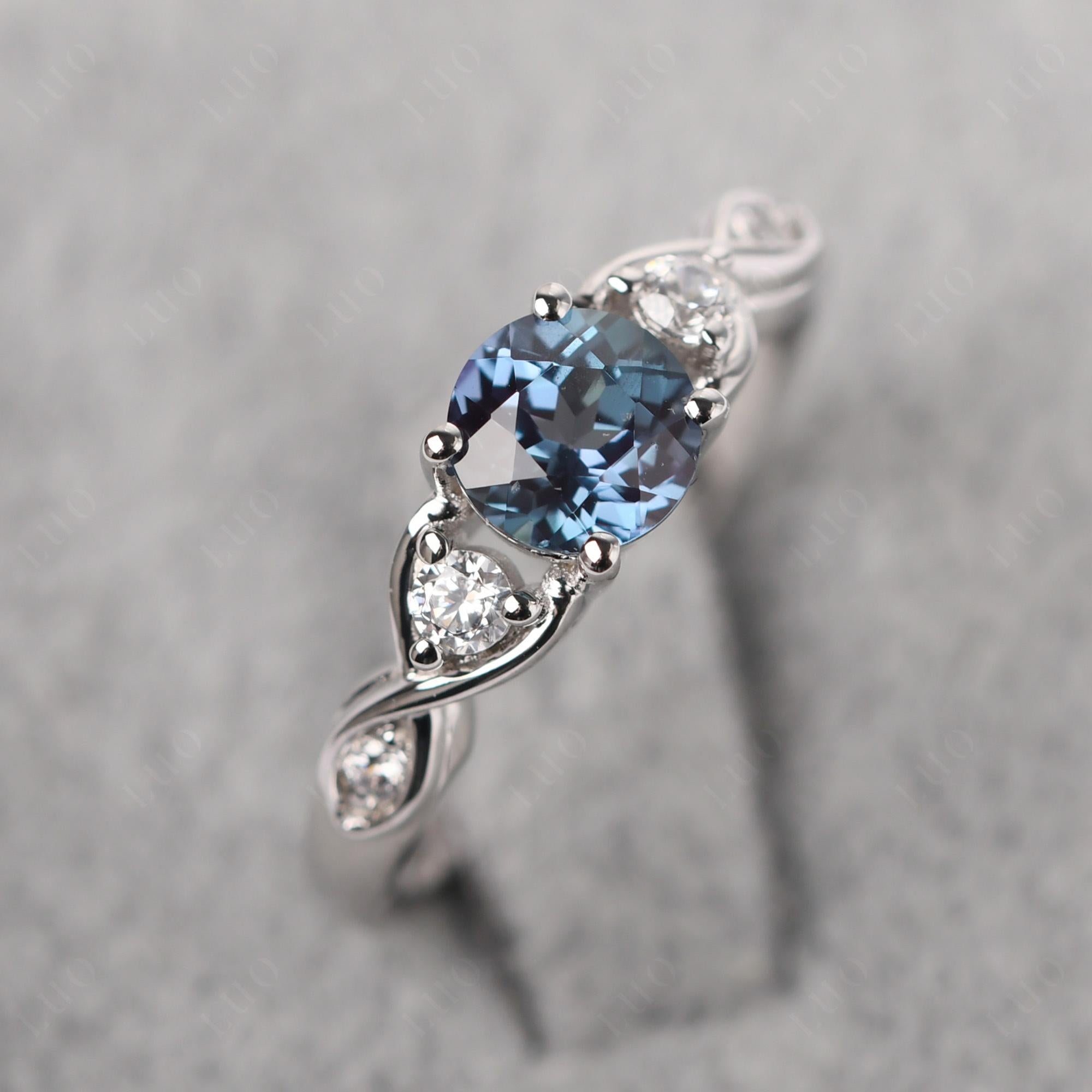 Alexandrite Twisted Ring - LUO Jewelry