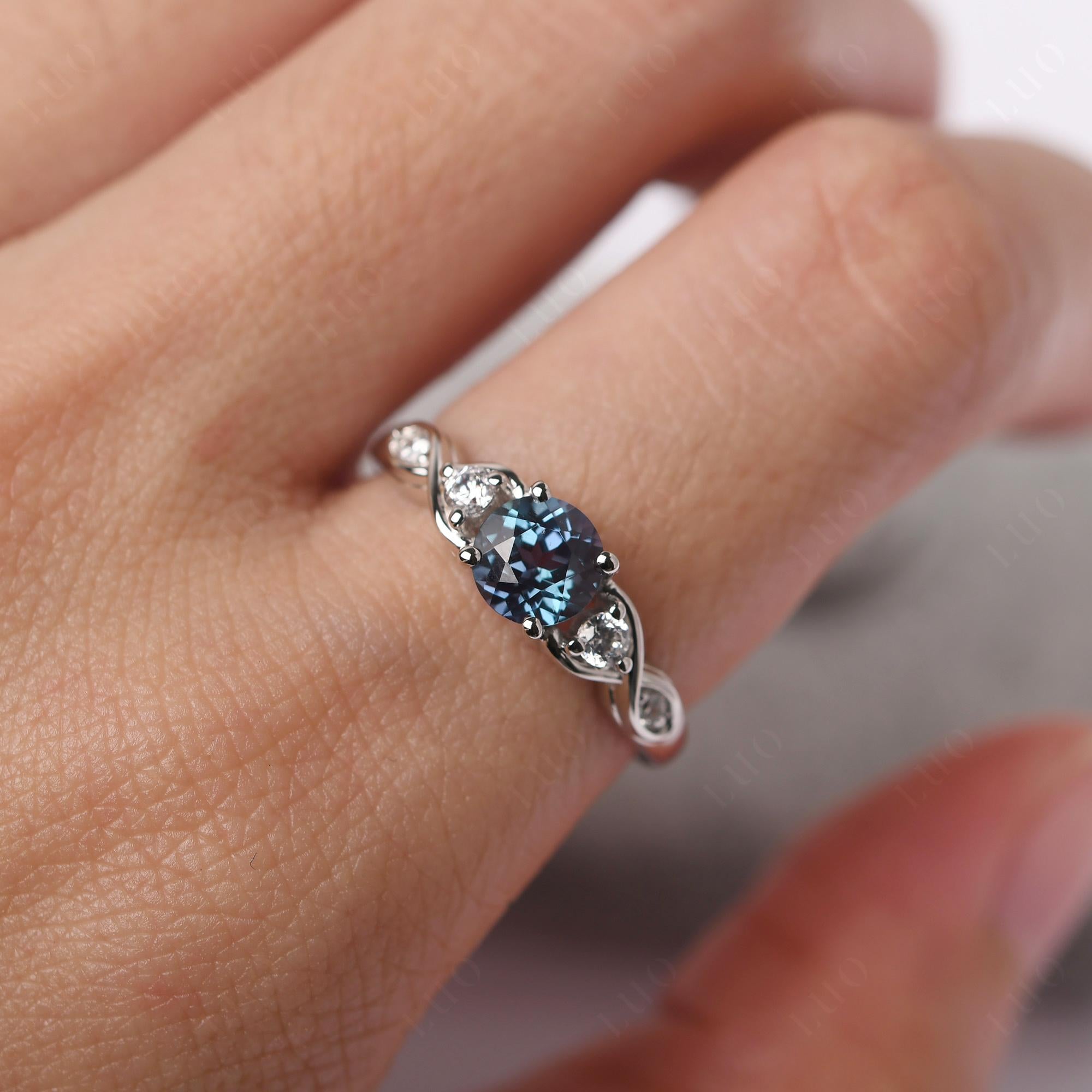 Alexandrite Twisted Ring - LUO Jewelry