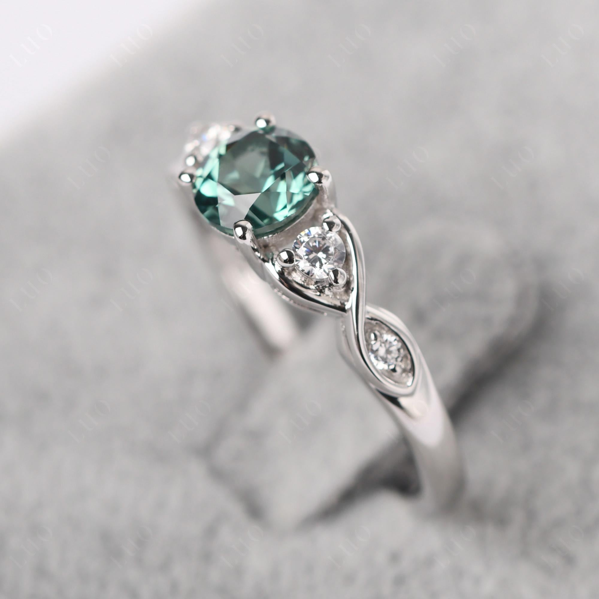 Green Sapphire Twisted Ring - LUO Jewelry
