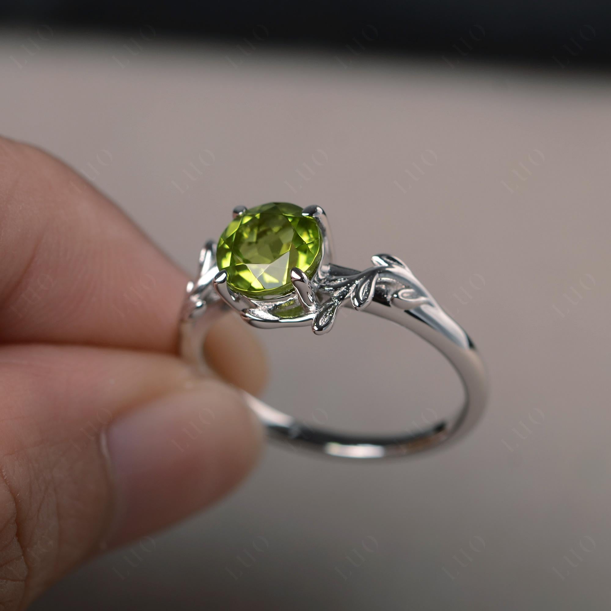 Peridot Vine Ring - LUO Jewelry