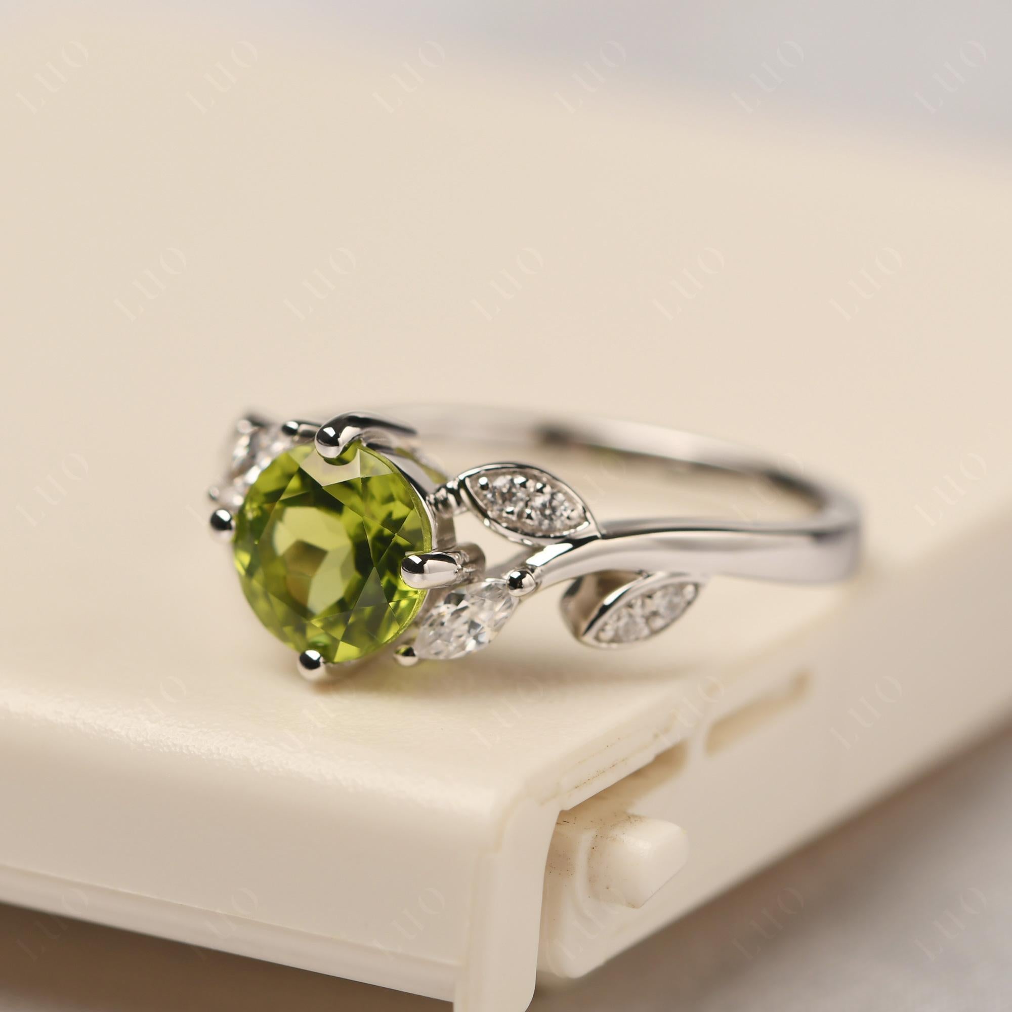 Vine Leaf Peridot Engagement Ring - LUO Jewelry