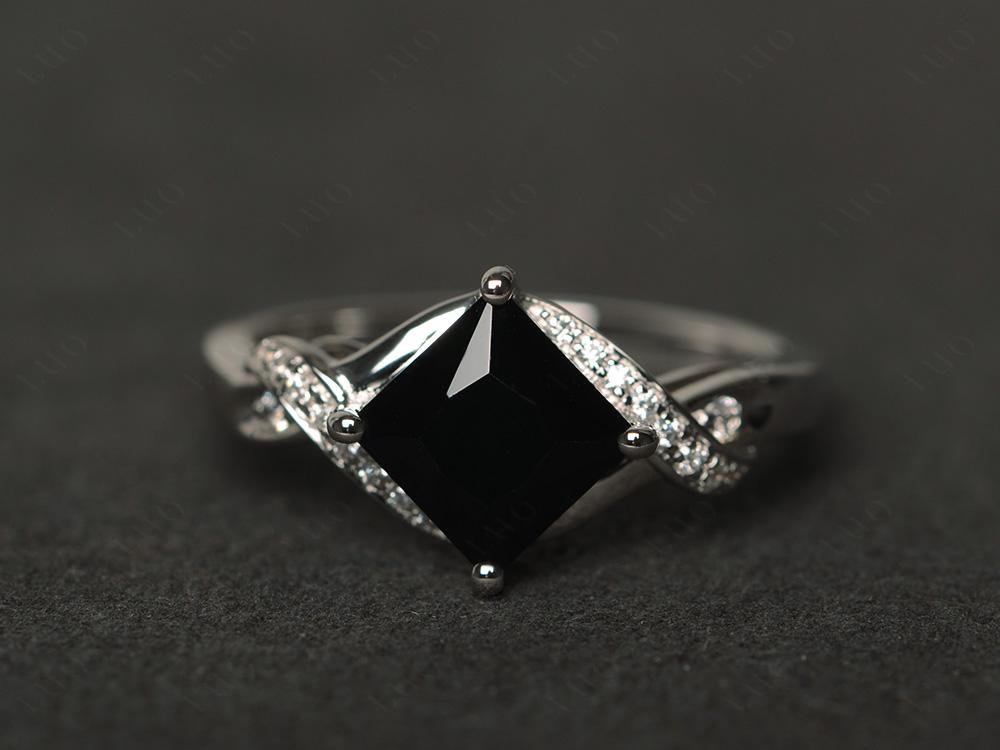 Black Spinel Twisted Promise Ring - LUO Jewelry