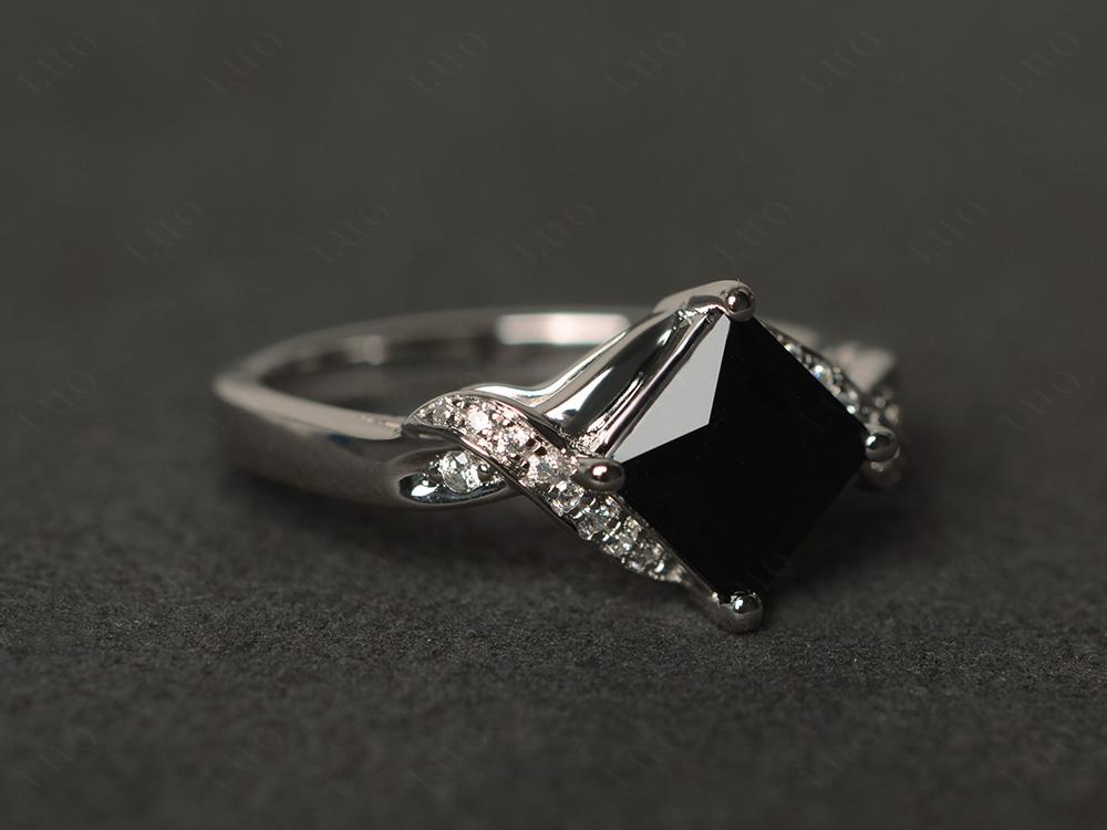 Black Spinel Twisted Promise Ring - LUO Jewelry