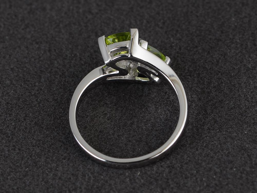 Peridot Bypass Ring - LUO Jewelry