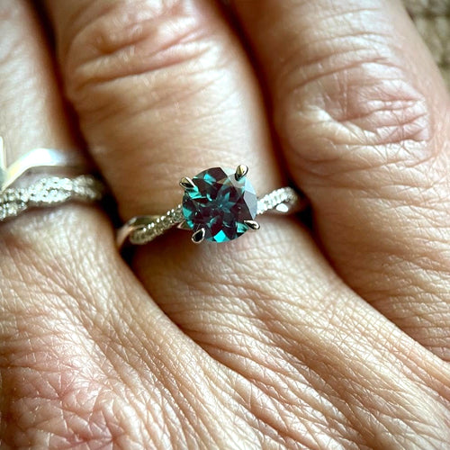 LUO Jewelry alexandrite ring on the finger