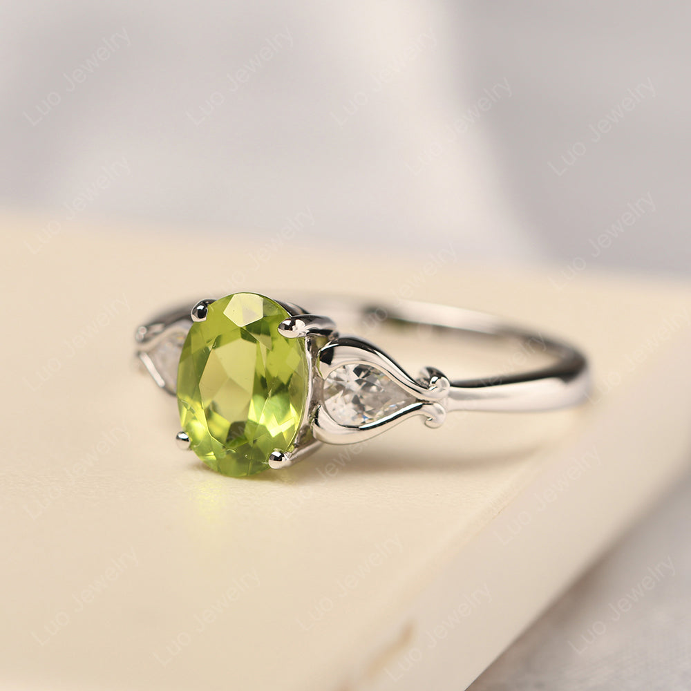 Vintage Peridot Ring With Pear Side Stones - LUO Jewelry
