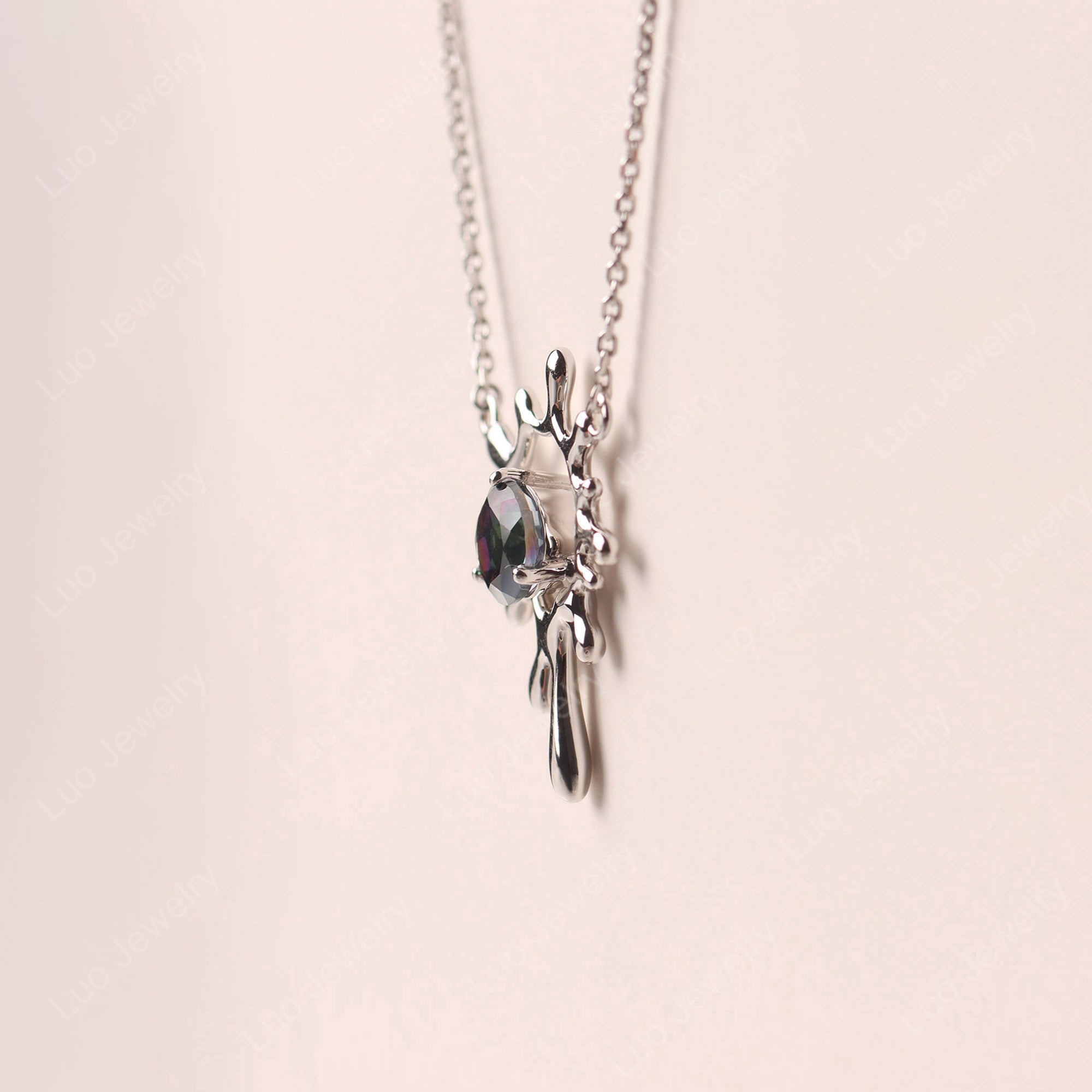 Flüssige mystische Topas-Halskette