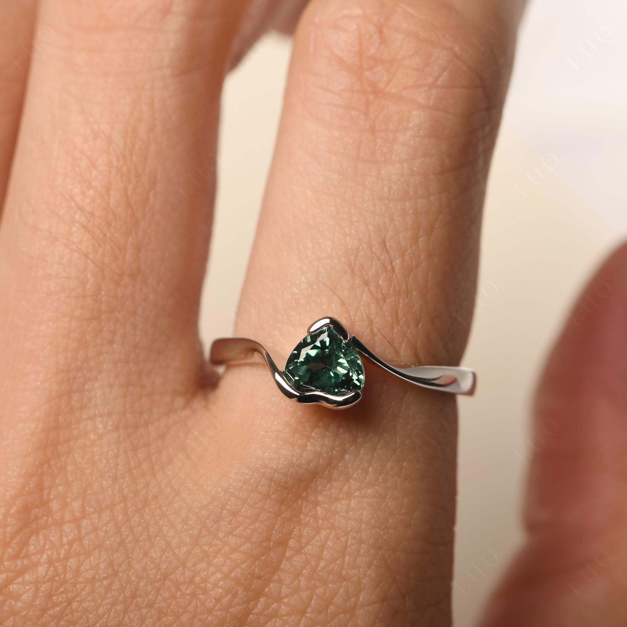 Heart Green Sapphire Solitaire Engagement Ring - LUO Jewelry