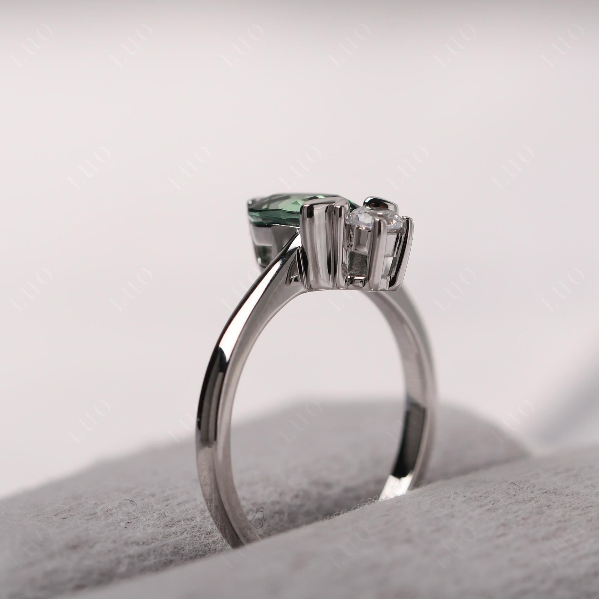 Green Sapphire Nature Inspired Bee Ring - LUO Jewelry
