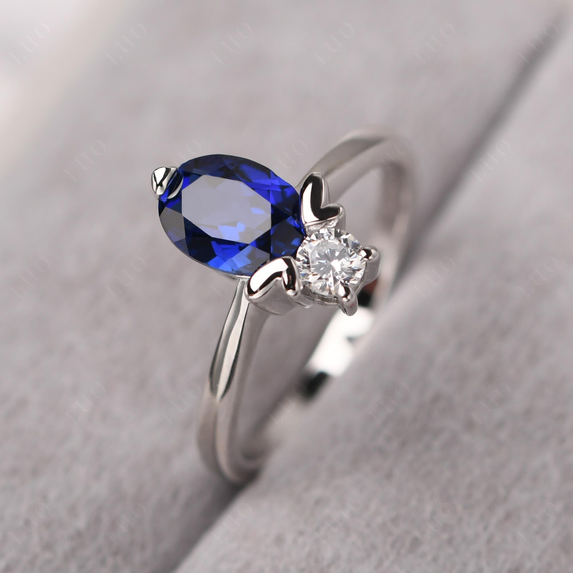 Sapphire Nature Inspired Bee Ring - LUO Jewelry