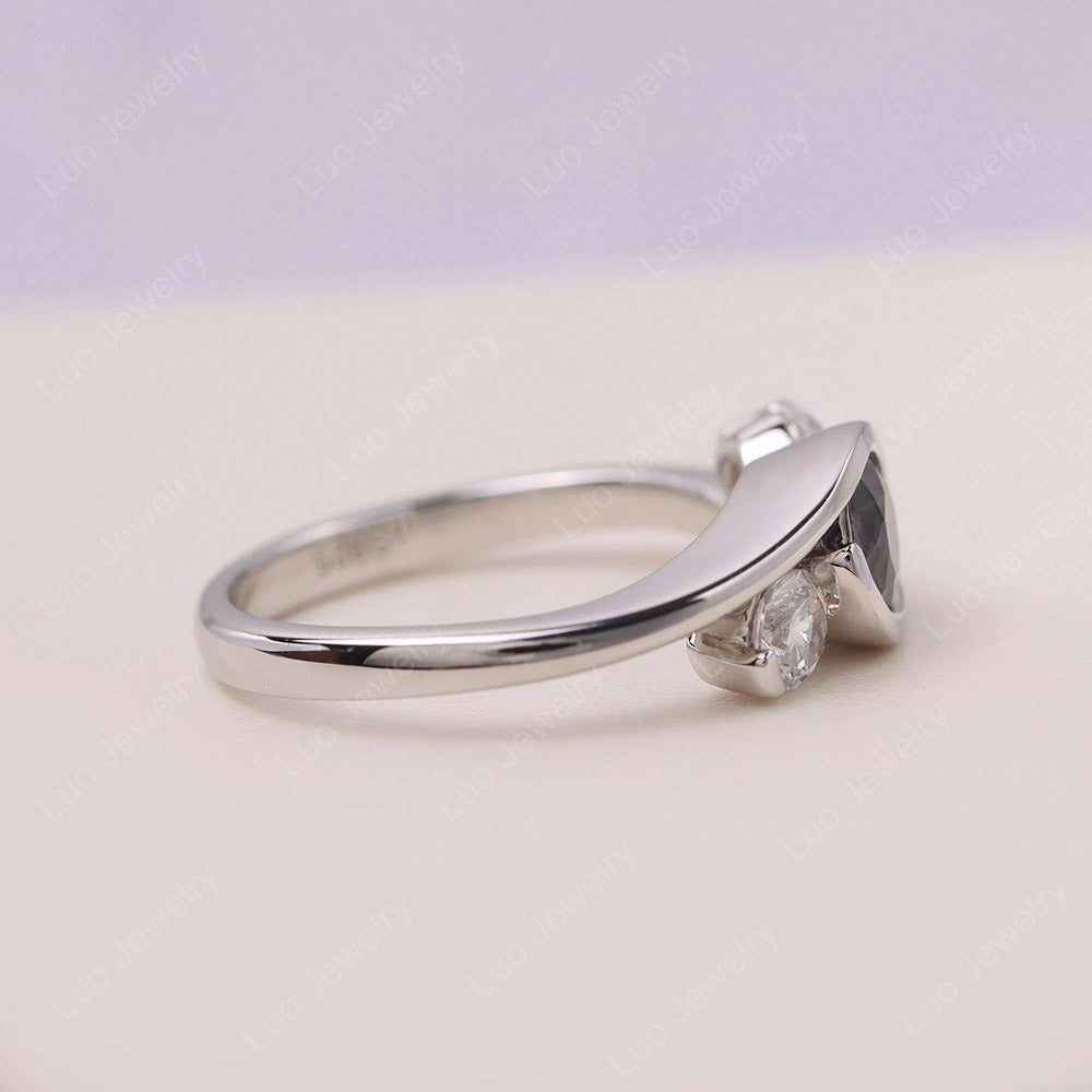 Alexa ndrit Drei Stein Bypass Ring