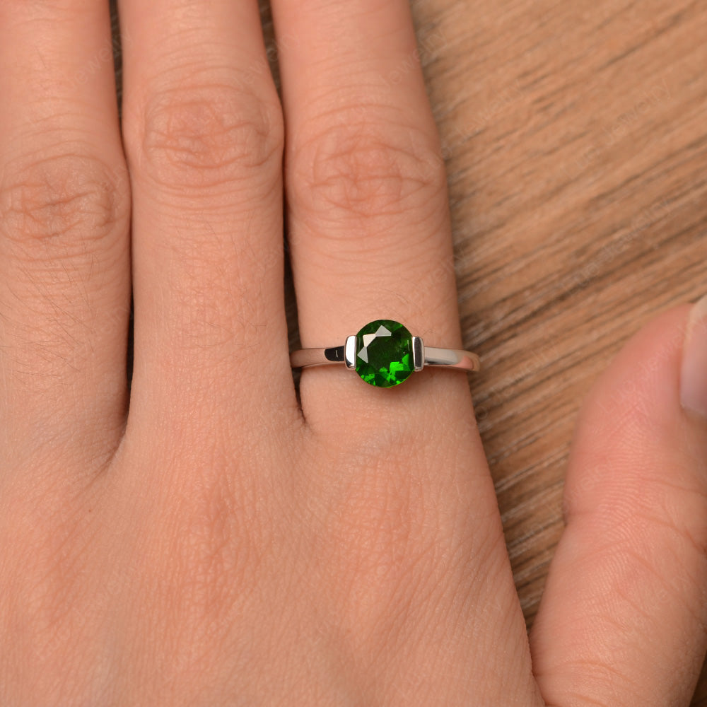 Round Cut Diopside Solitaire Bezel Ring - LUO Jewelry
