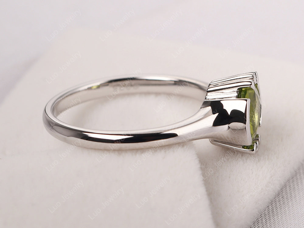 Vintage Peridot Solitaire Ring - LUO Jewelry