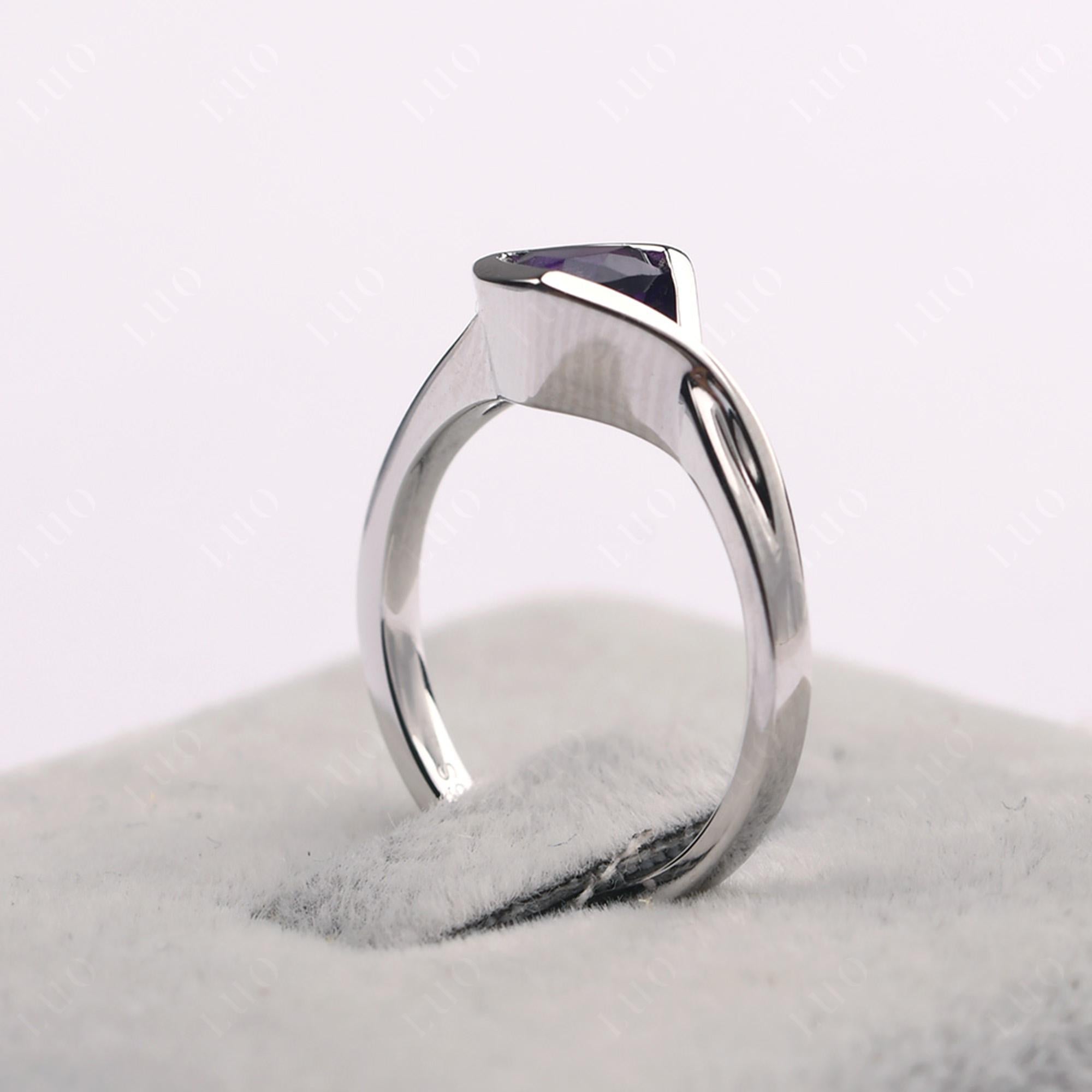 Trillion Cut Simple Amethyst Ring - LUO Jewelry